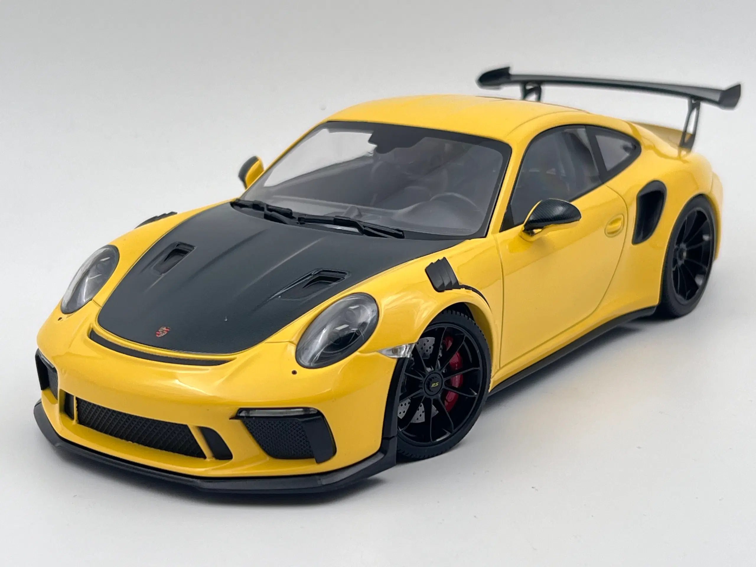 2019 Porsche 911 (9912) GT3 RS 1 af 402 - 1:18