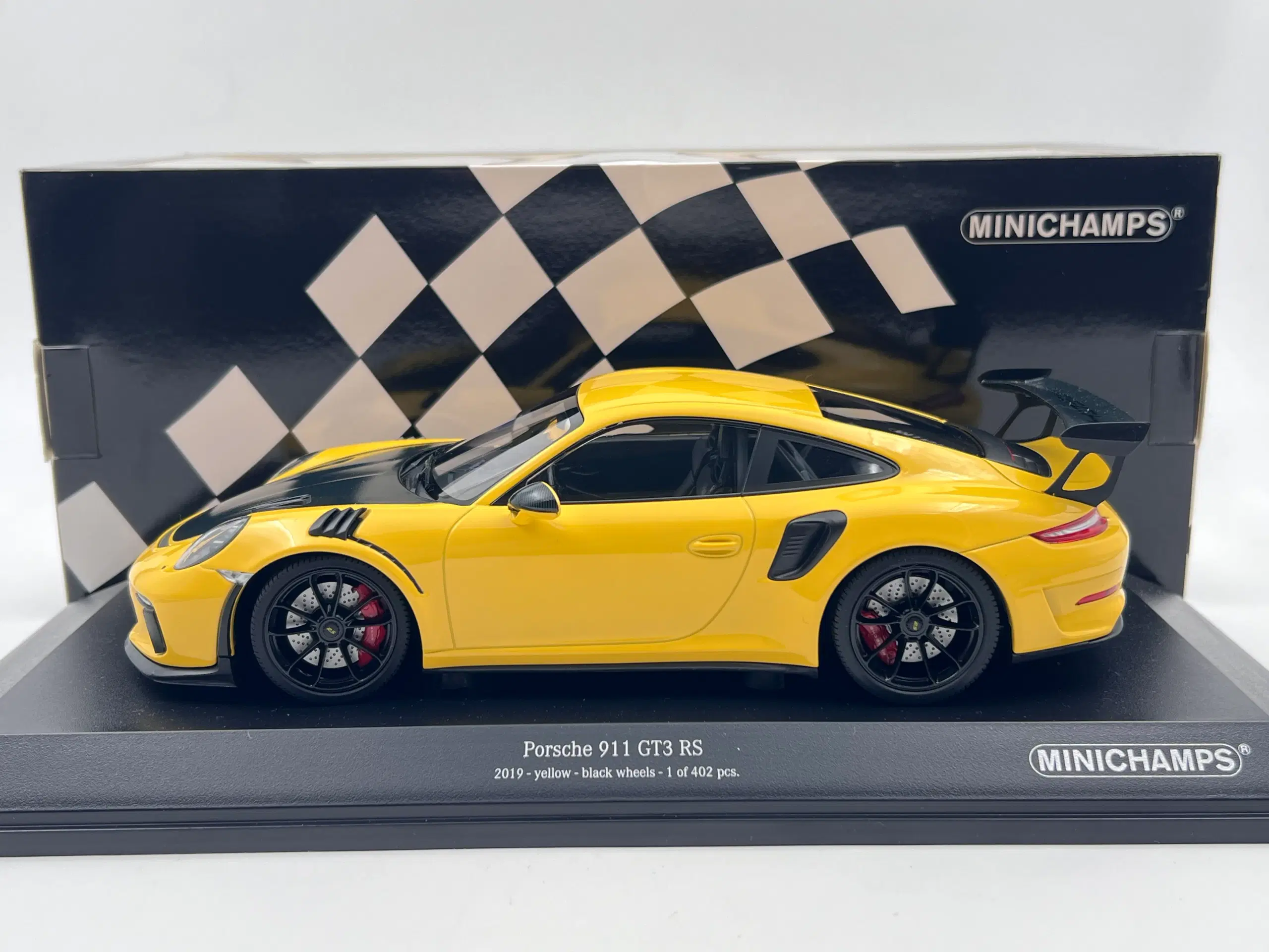 2019 Porsche 911 (9912) GT3 RS 1 af 402 - 1:18