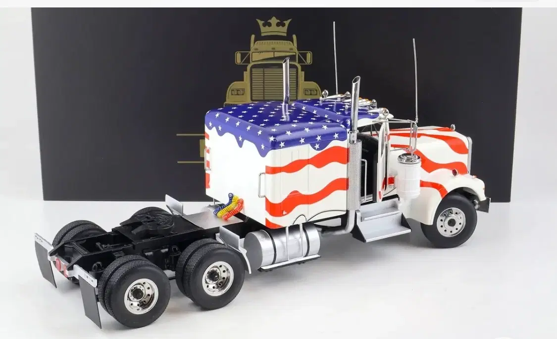 1:18 Kenworth W900 SZM Stars and Strips