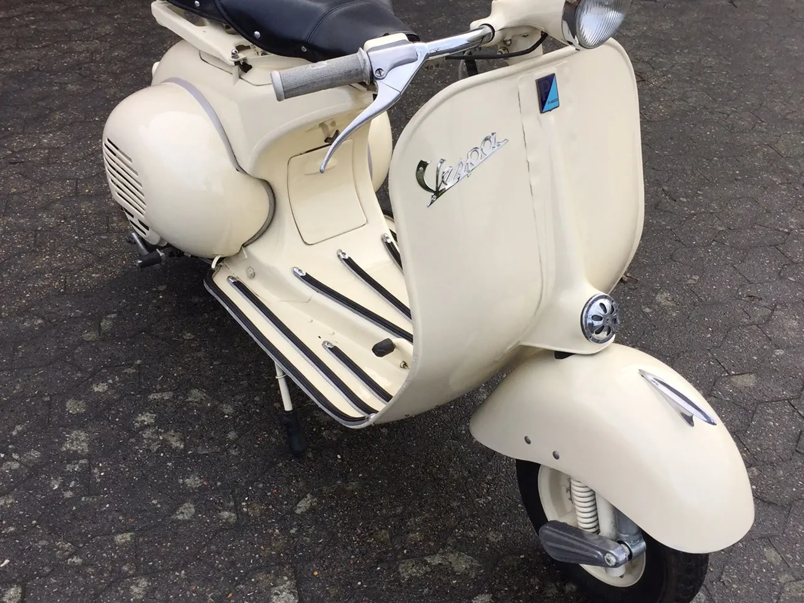 Vespa Faro Basso Struzzo