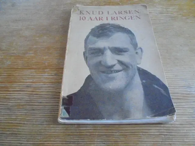 Knud Larsen – 10 år i ringen (boksning)