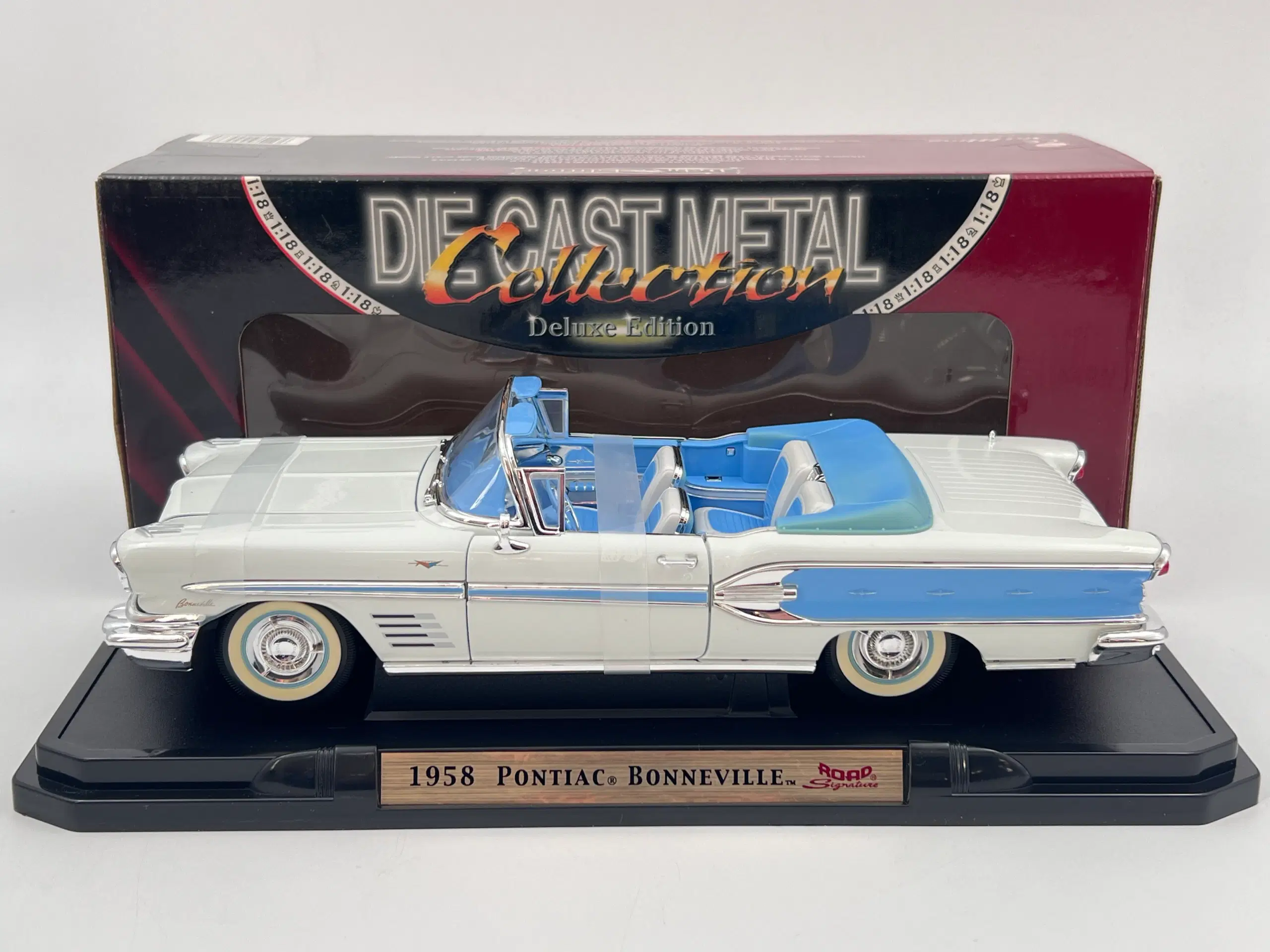 1958 Pontiac Bonneville Convertible 1:18