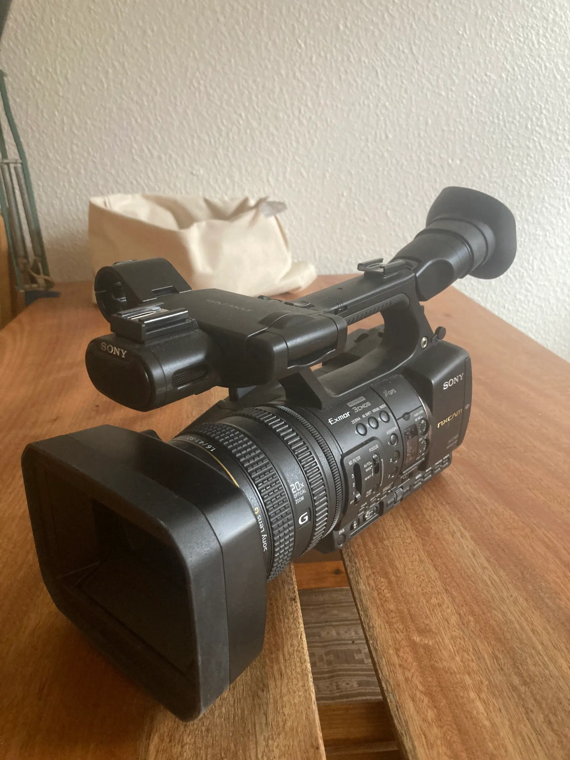 Professionelt Videokamera Sony HXR-NX5E