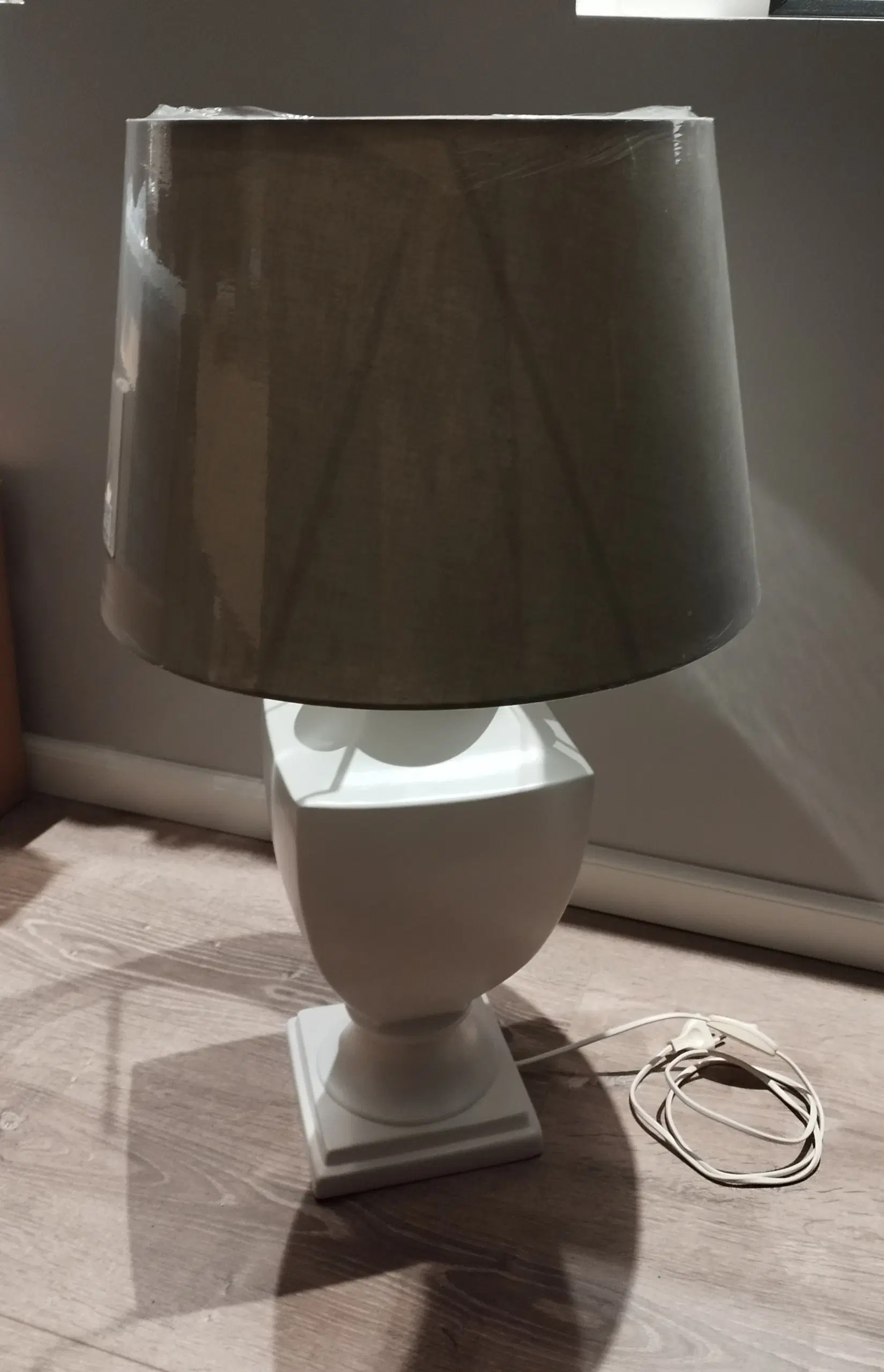 Bordlampe:  - (Stor bordlampe: 77 cm)