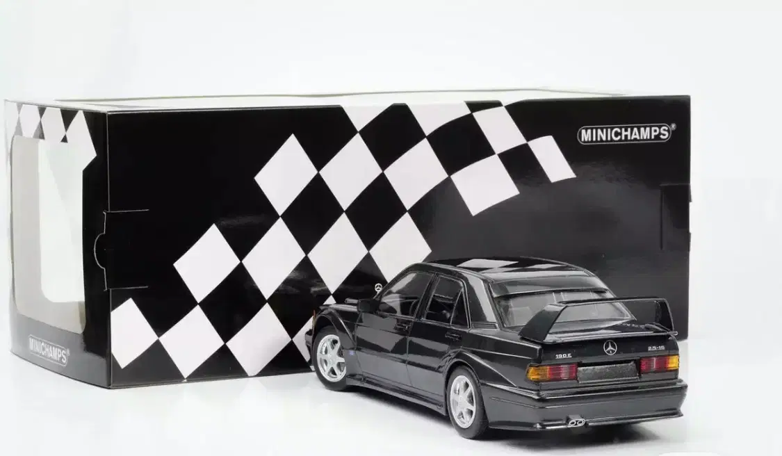 1:18 Mercedes 190E 23-16v EVOII 1990