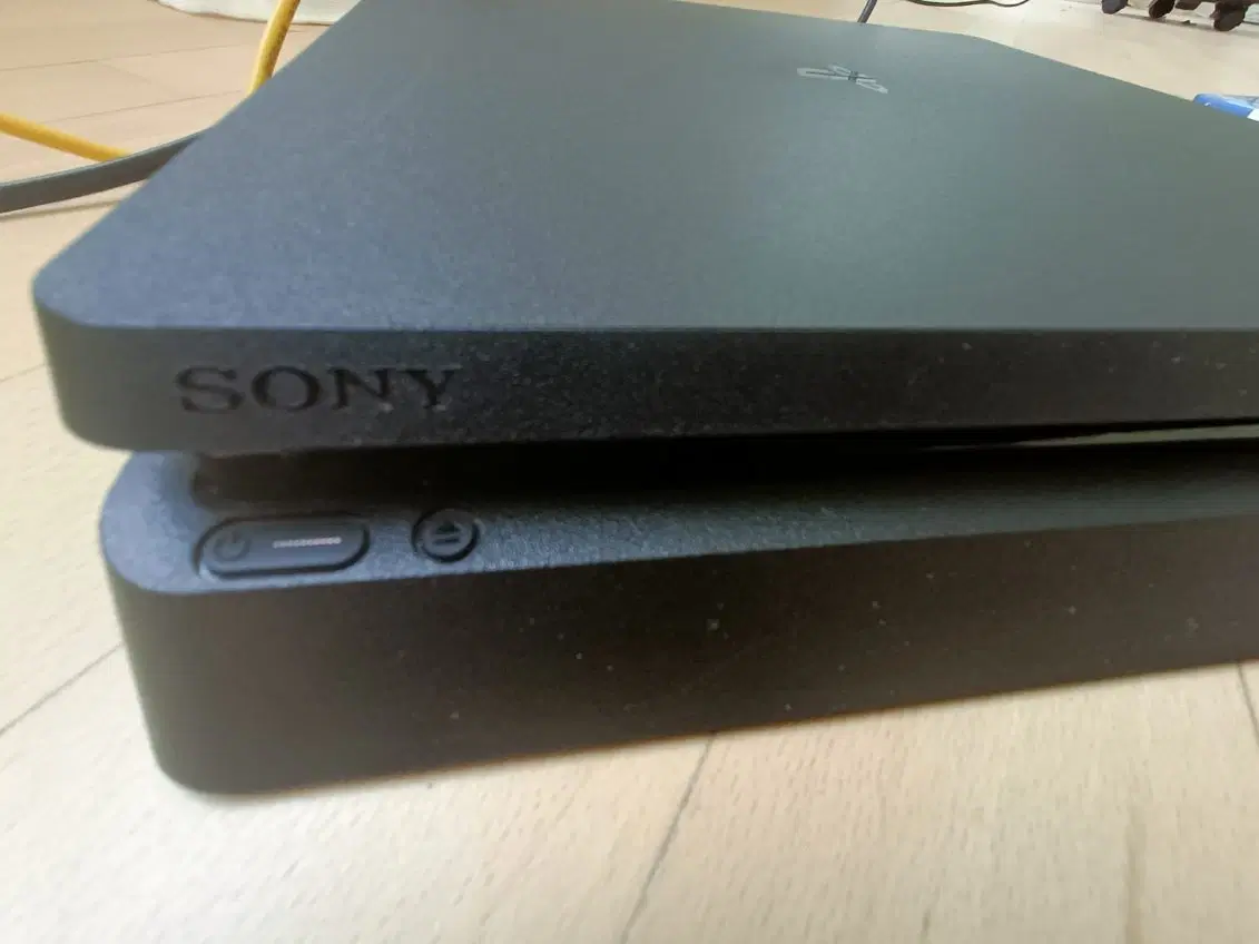 PlayStation4 Slim