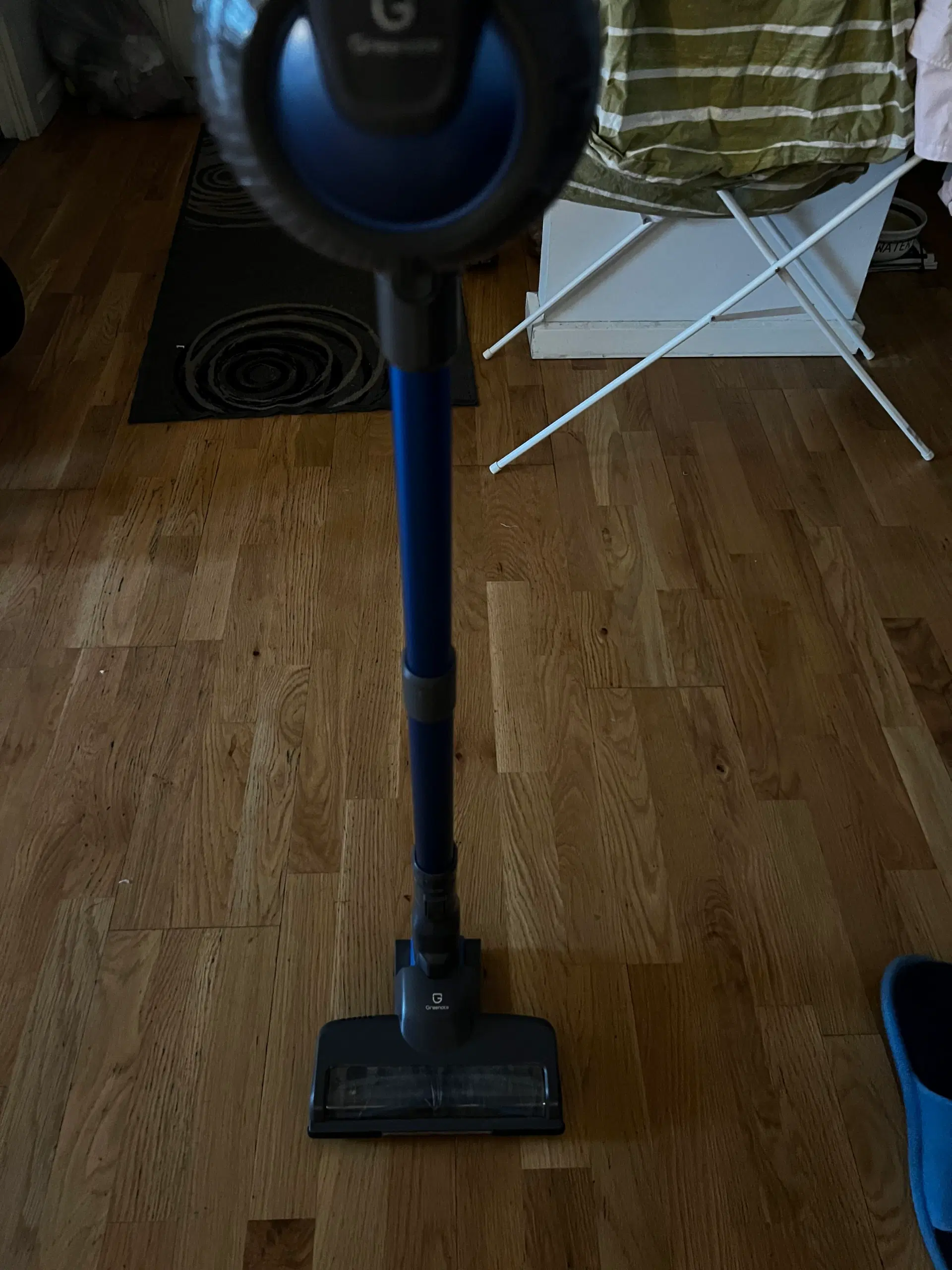 Cordless vacuum cleaner