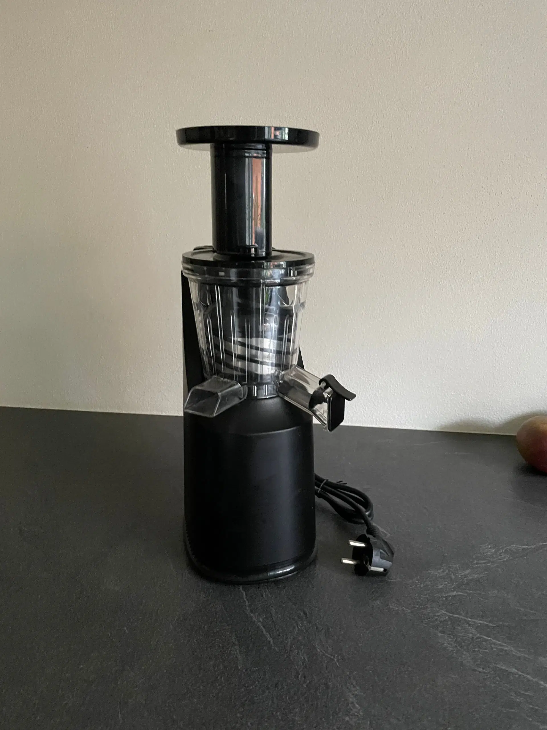 Mini slowjuicer