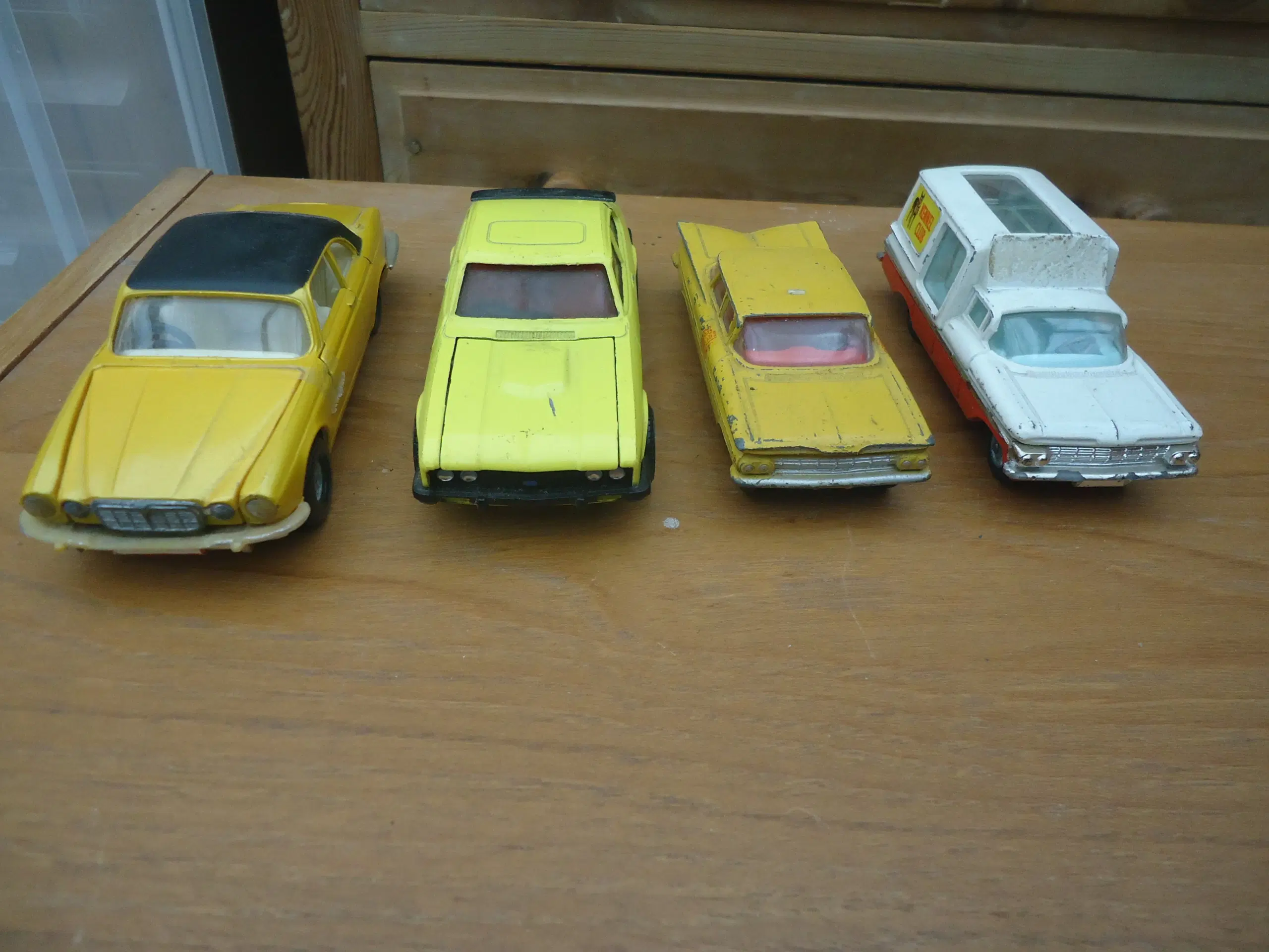 Corgi Toys 4 Stk. Samlet til 200 kr.