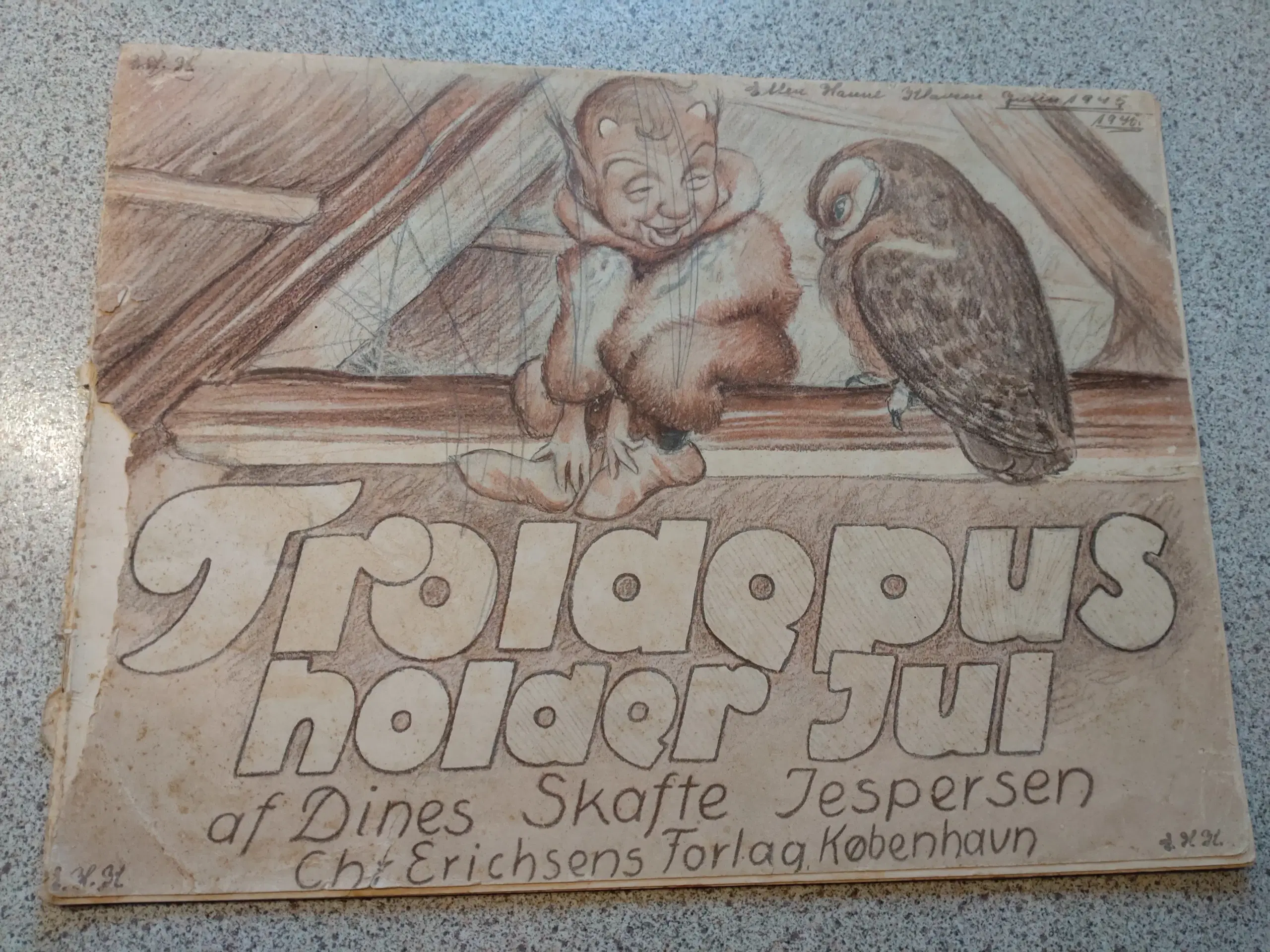 Troldepus holder jul