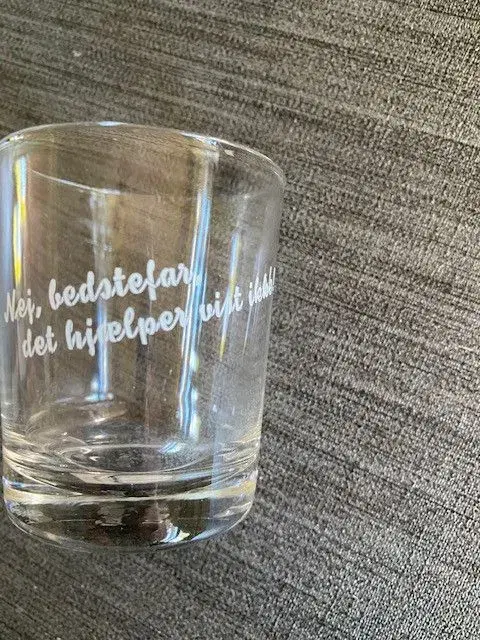 6 glas med tekst