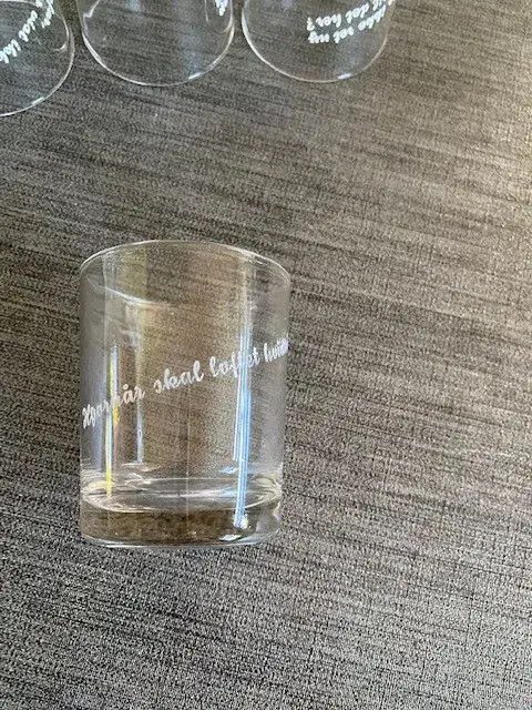 6 glas med tekst