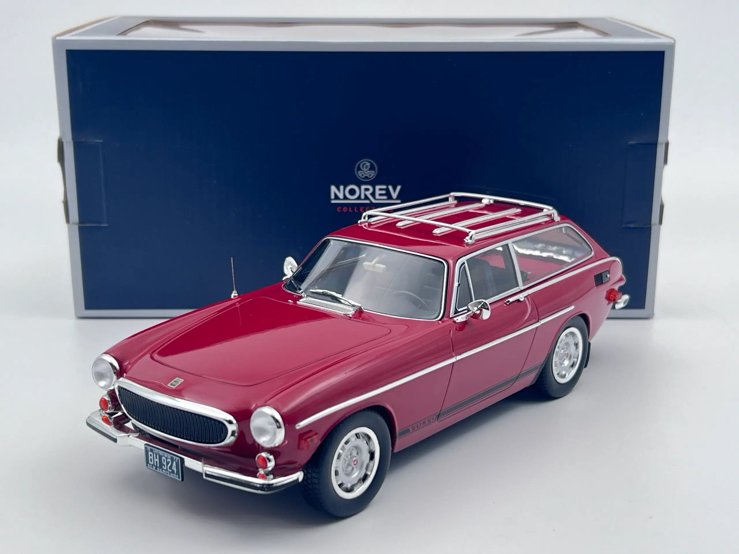 1972 Volvo P1800 ES 1:18  Super flot og detaljeret