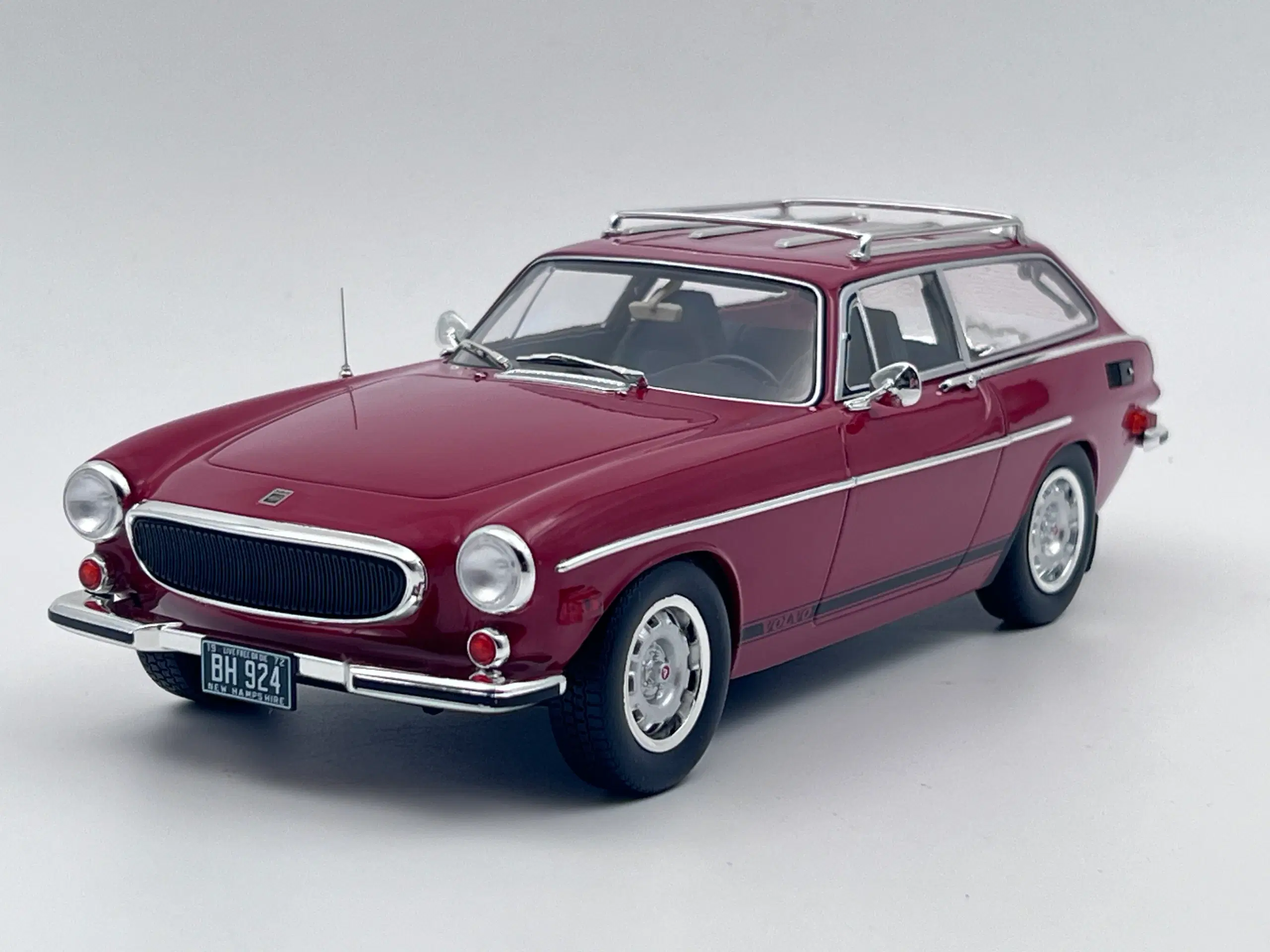 1972 Volvo P1800 ES 1:18  Super flot og detaljeret