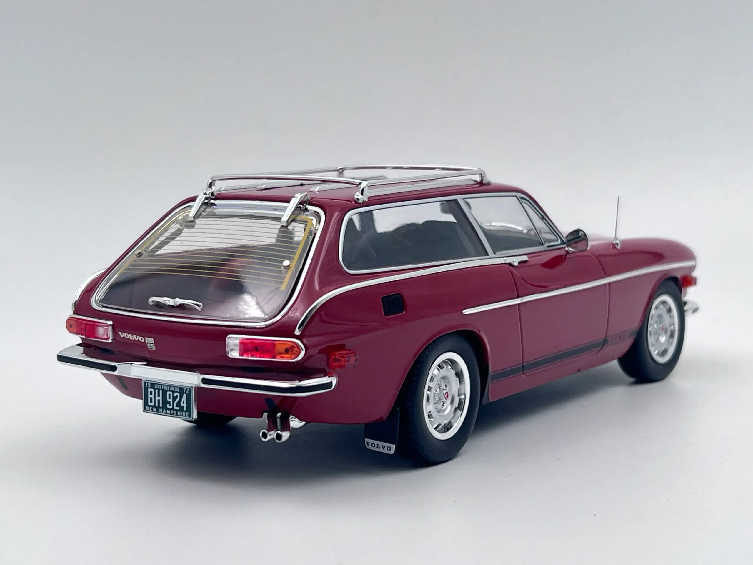 1972 Volvo P1800 ES 1:18  Super flot og detaljeret