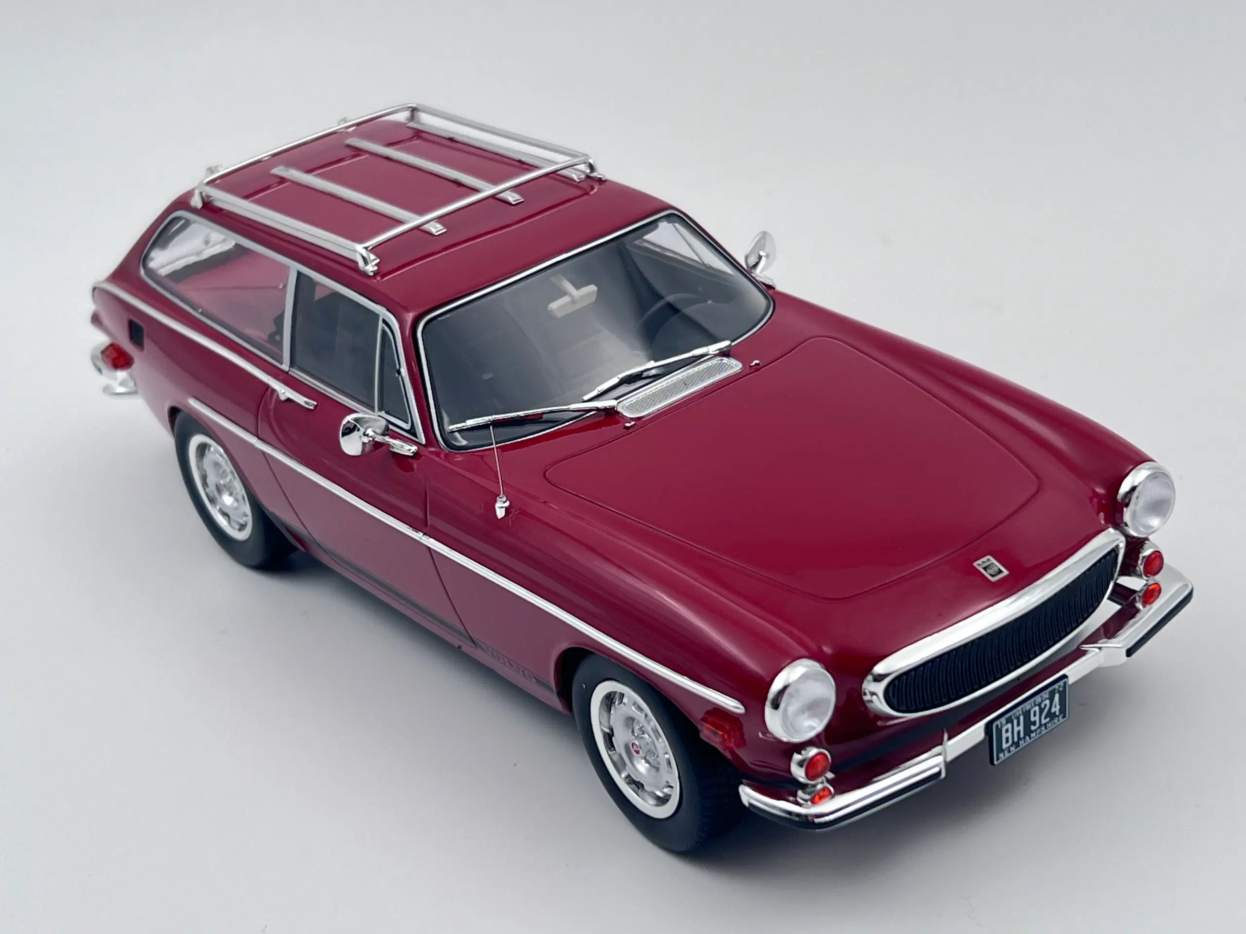 1972 Volvo P1800 ES 1:18  Super flot og detaljeret