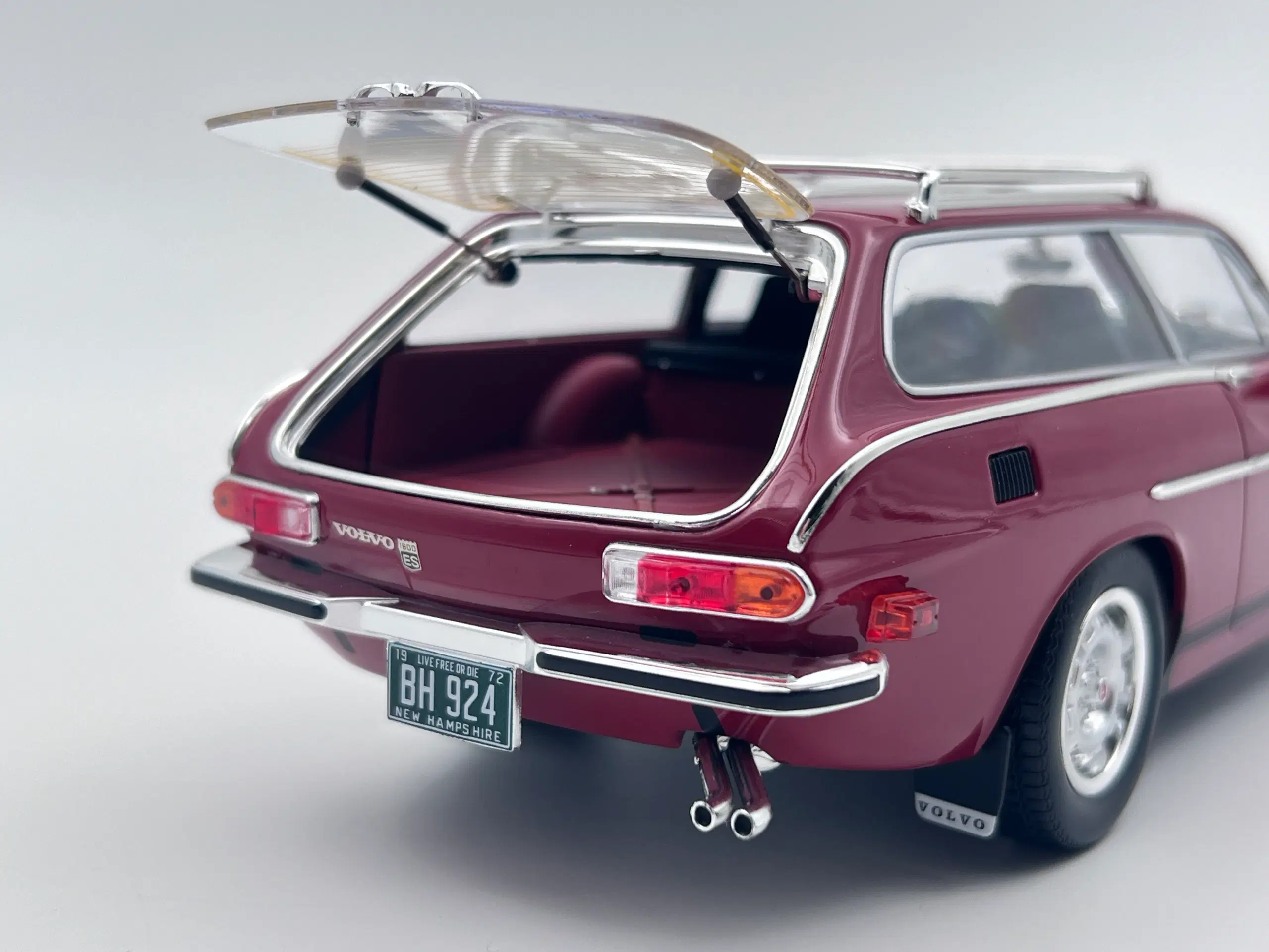 1972 Volvo P1800 ES 1:18  Super flot og detaljeret