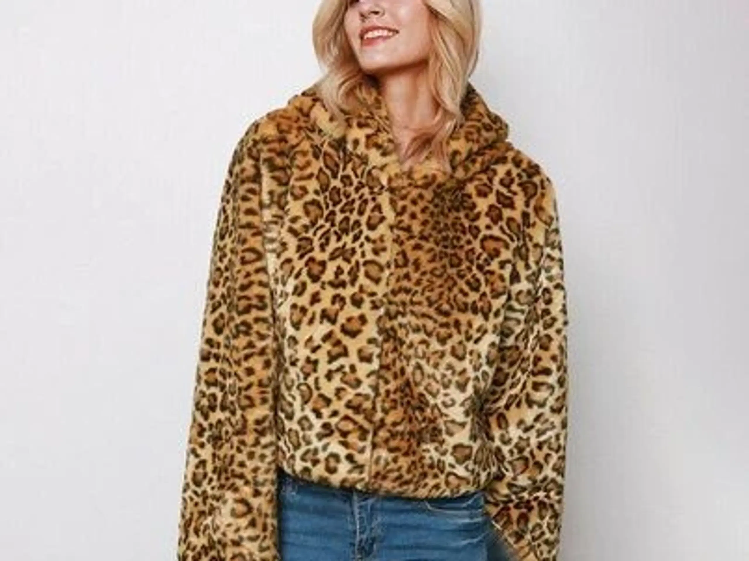 FauxFur Mleopardprint-AnnorakM hætteStr:Medium