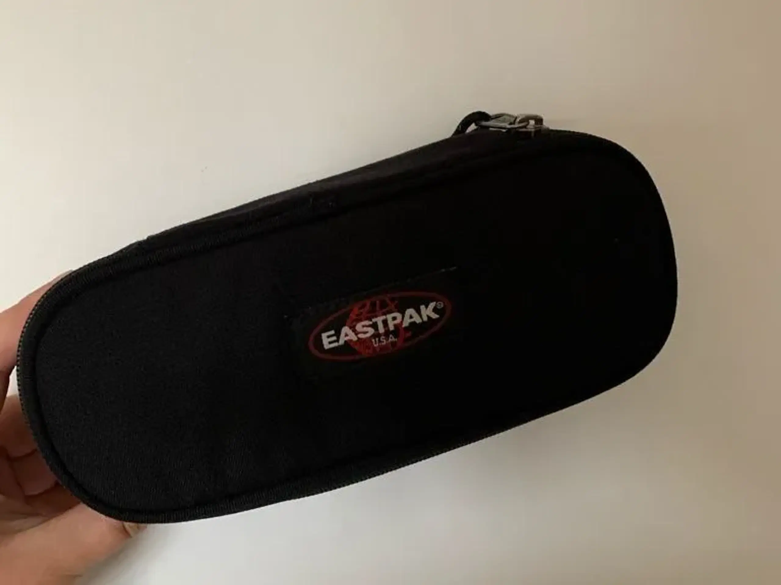 Eastpak skoletaske inkl penalhus