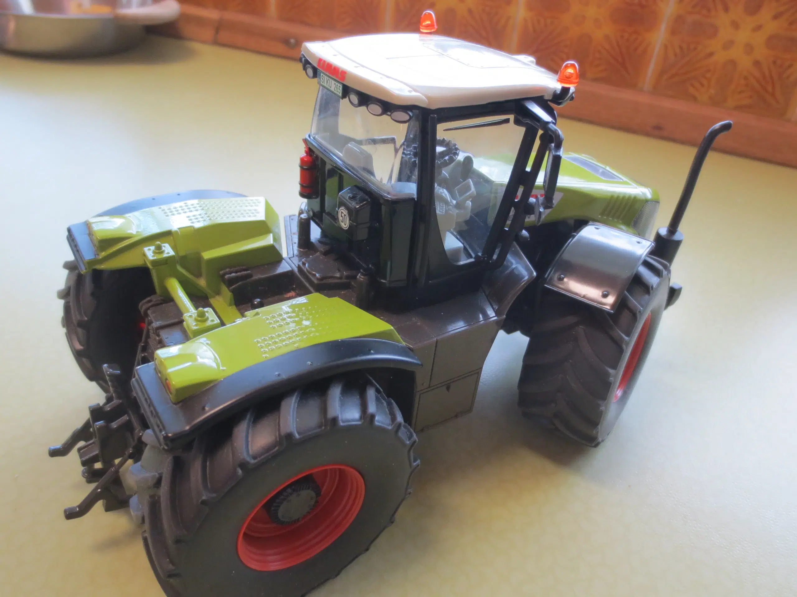 1 stk Claas Xerion 5000 i SIKU