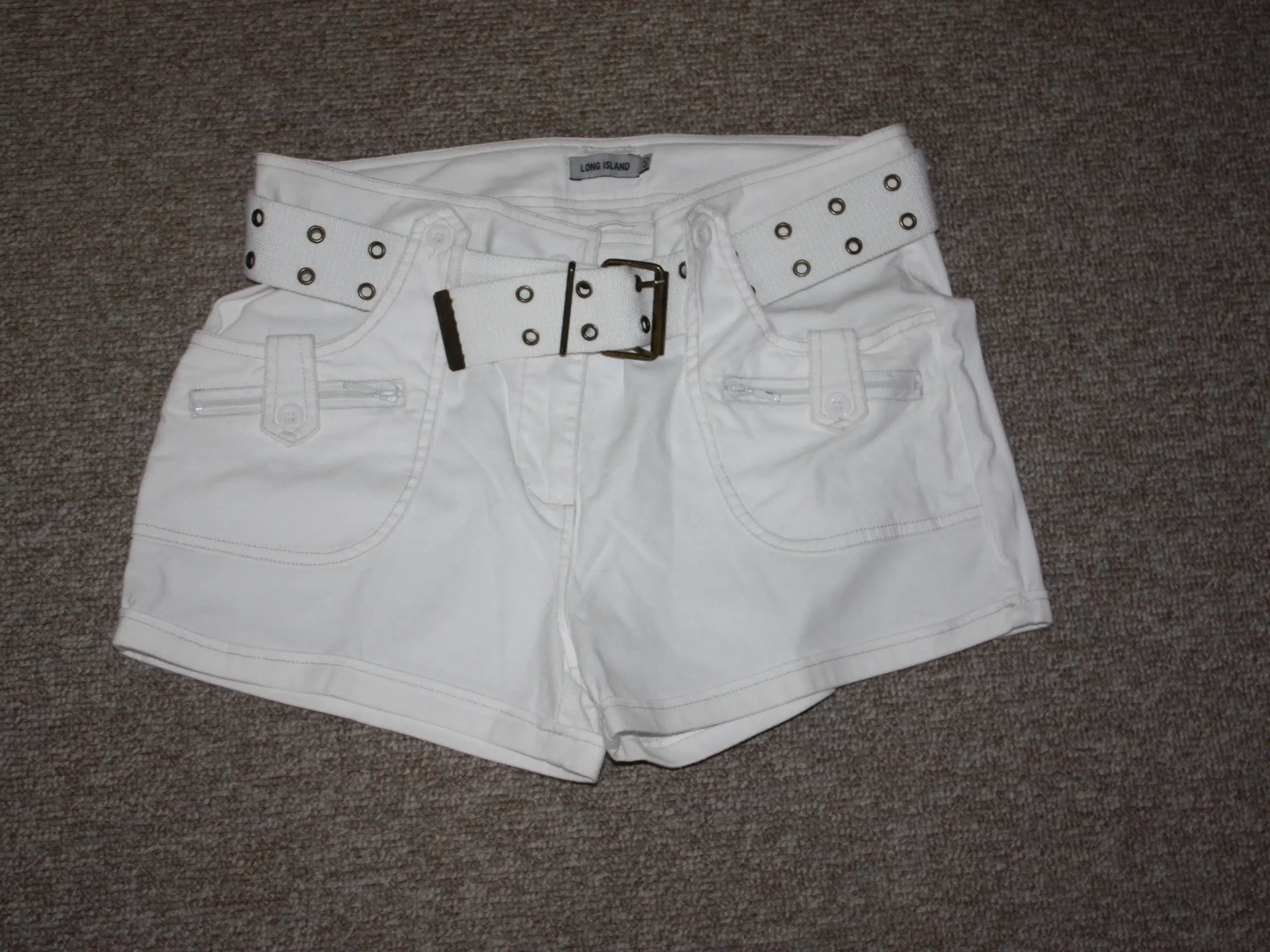 Long Island shorts str40