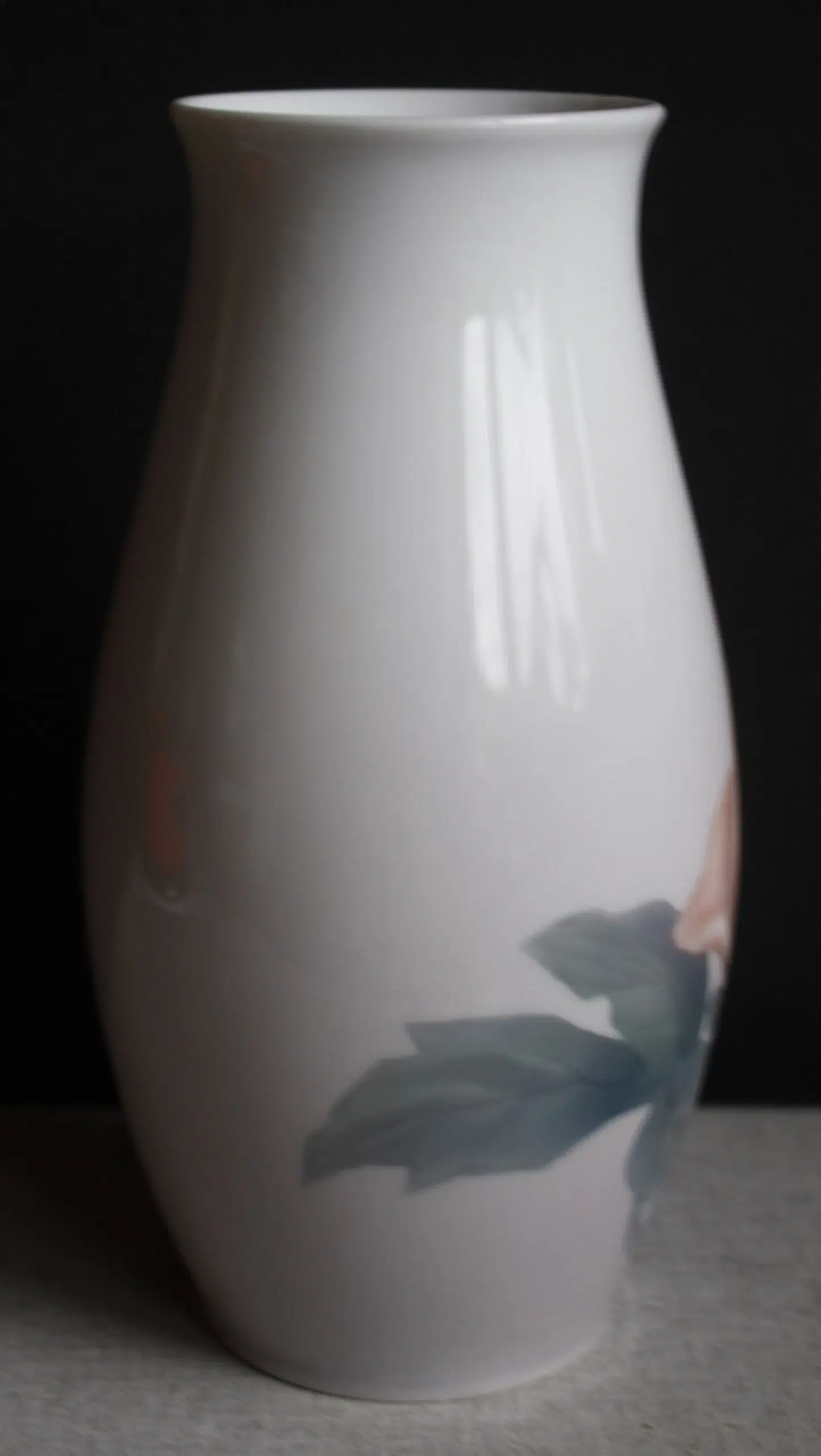 Vase med pæon Bing og Grøndahl