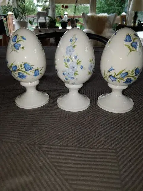 3 Smukke Porcelæns Æg fra Staffordshire