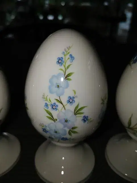 3 Smukke Porcelæns Æg fra Staffordshire