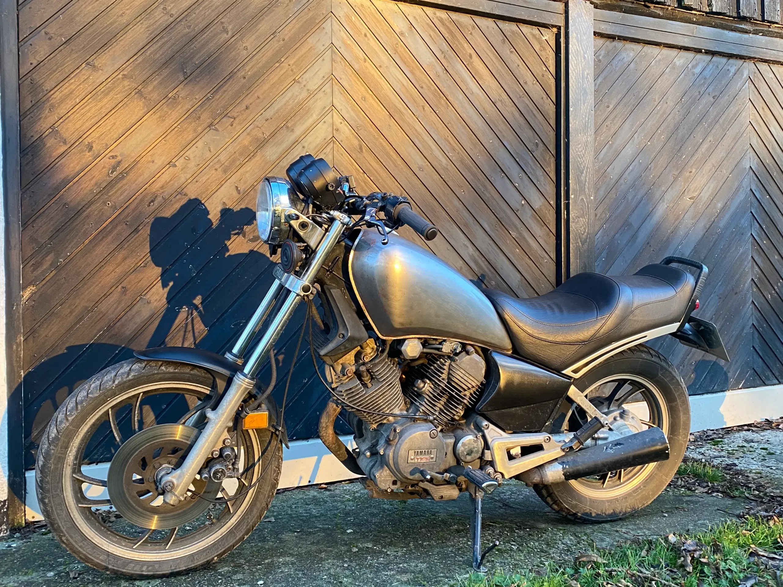 Yamaha XV500 veteran motorcykel