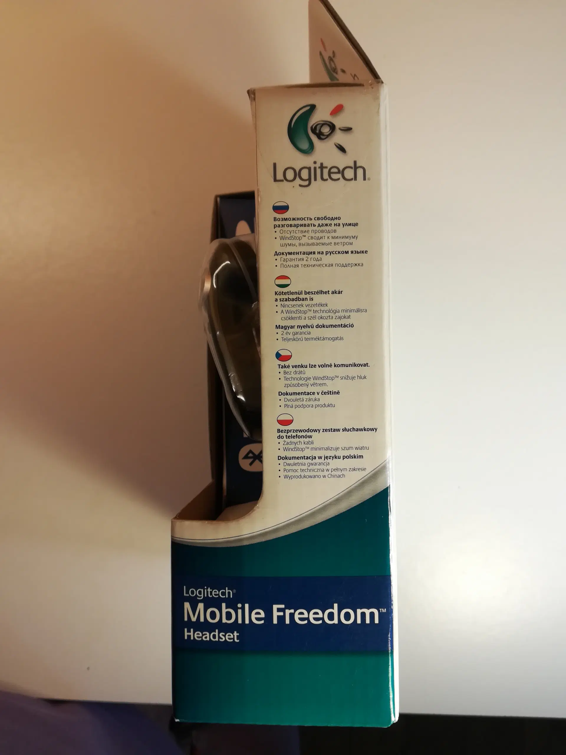 Logitech Mobile Freedom Headset Bluetooth v12