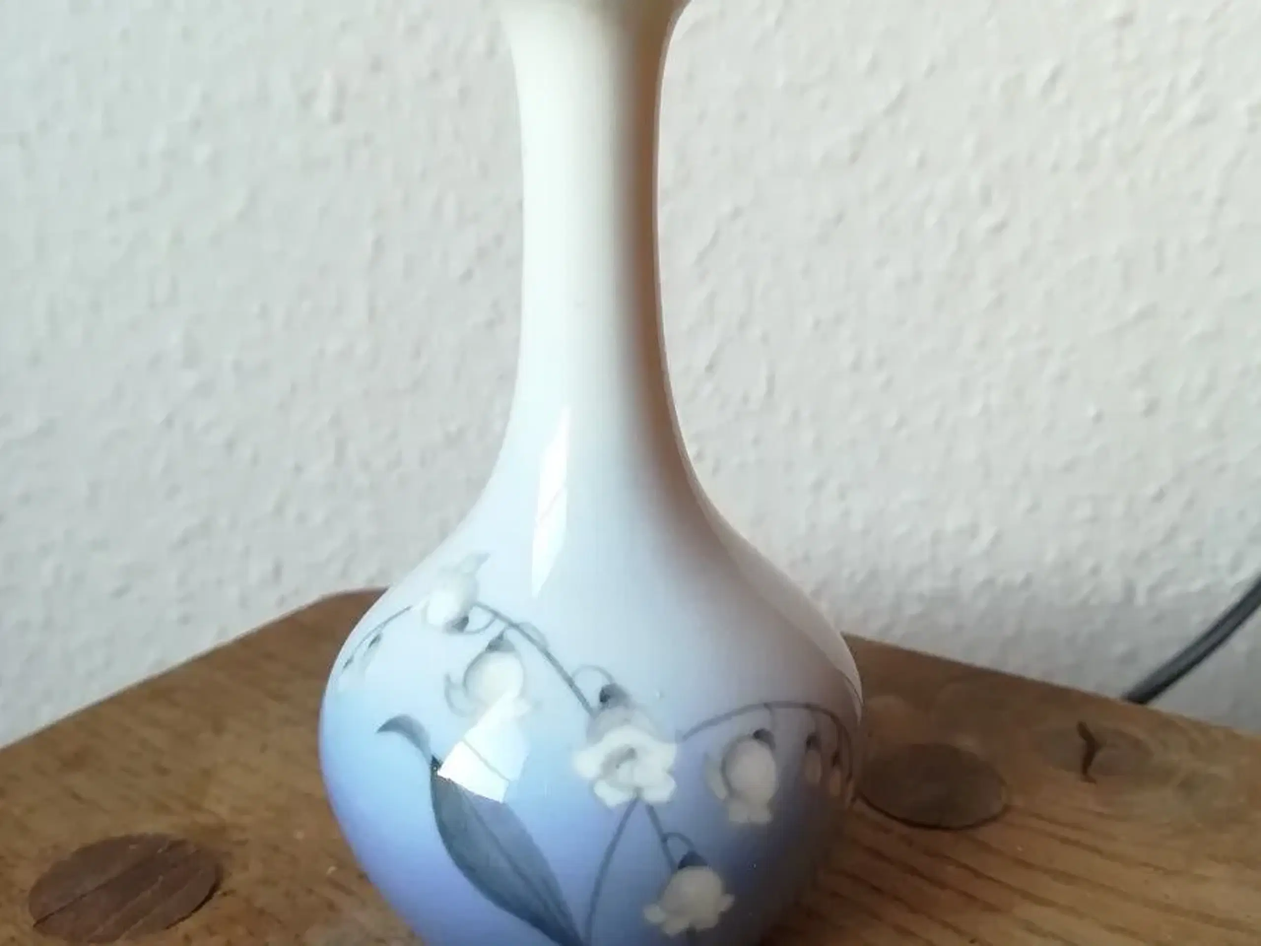 Bing  Grøndahl; vase med liljekonval