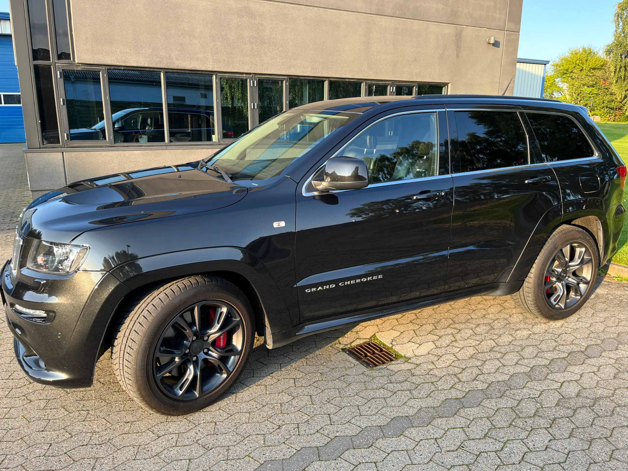 Jeep Grand Cherokee SRT-8 HEMI V8