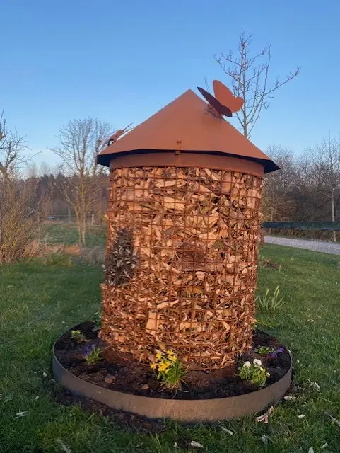 Stort Insekthotel i cortenstål