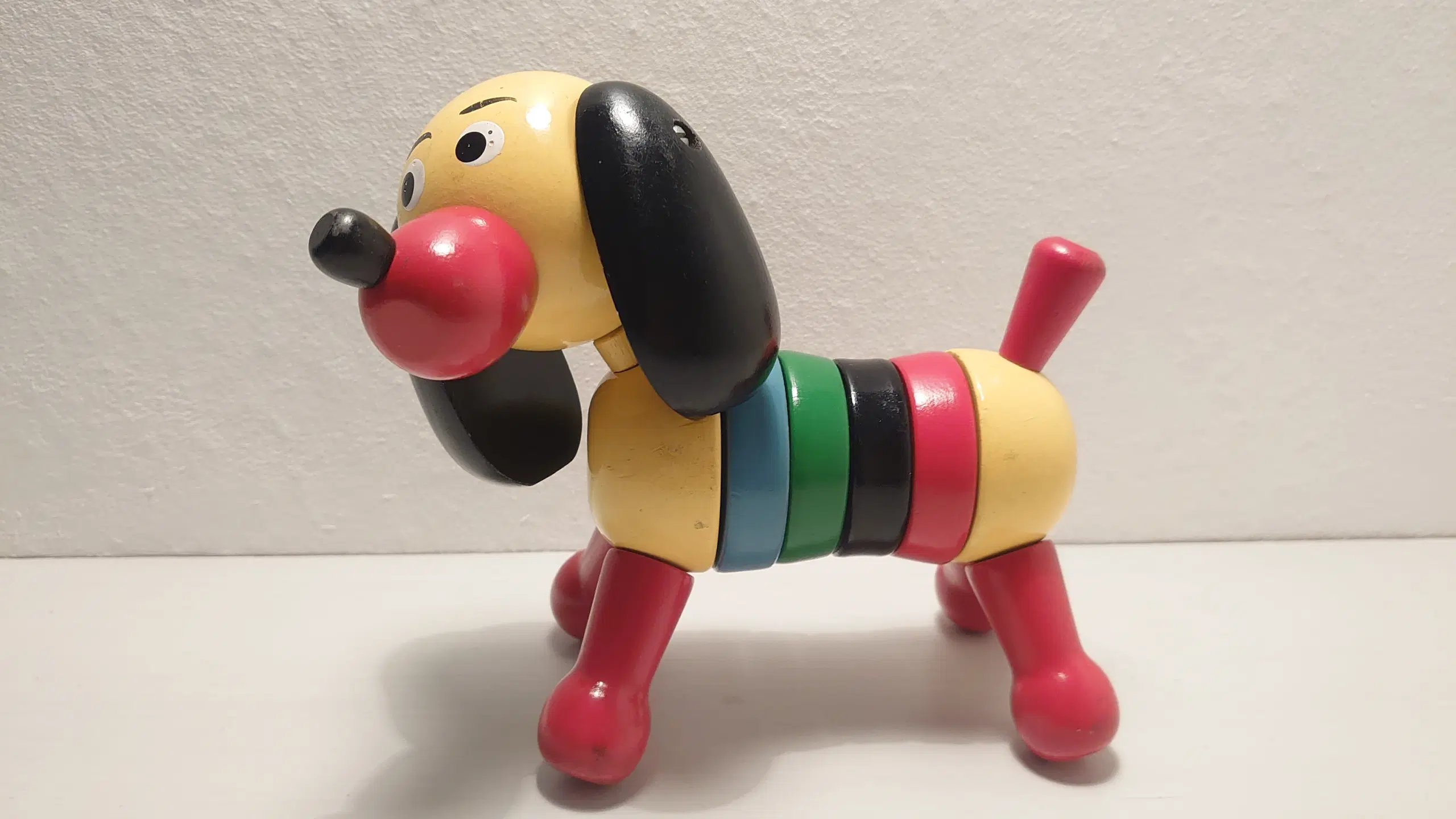 Vintage Puck Brio træhund med 4 ringe