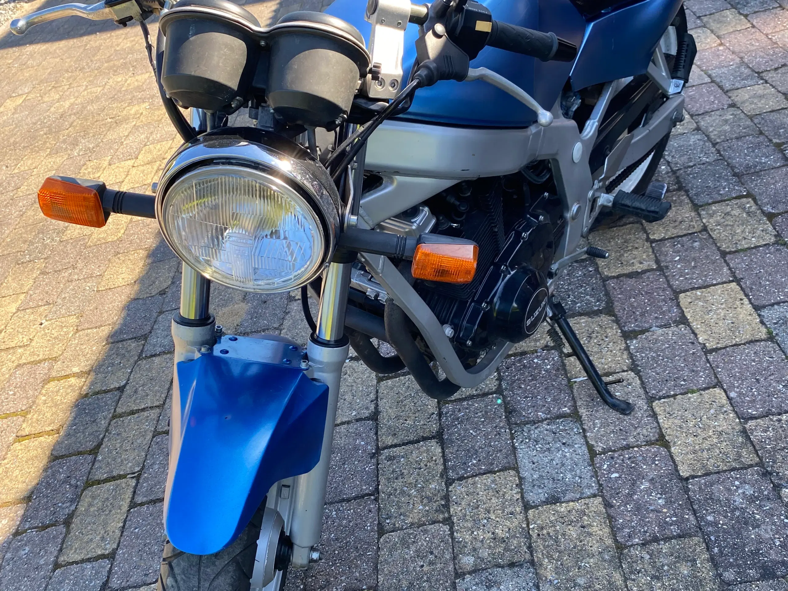 Suzuki gs 500