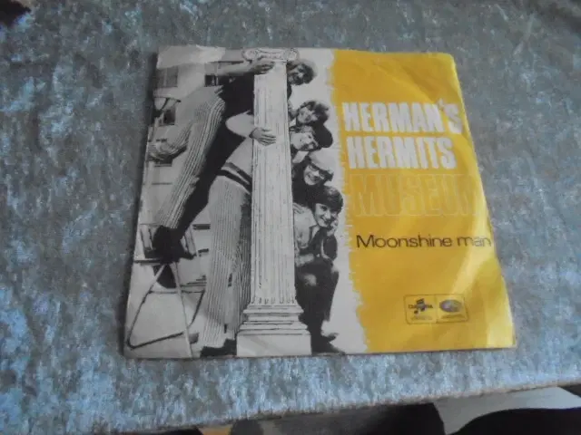 Single: Herman’s Hermits – Museum/Moonshine Man