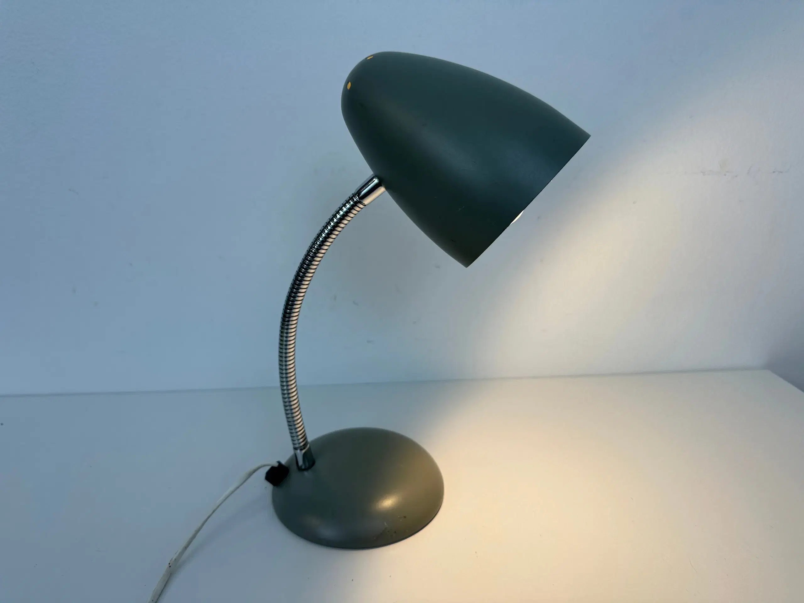 Retro bordlampe m flex grå