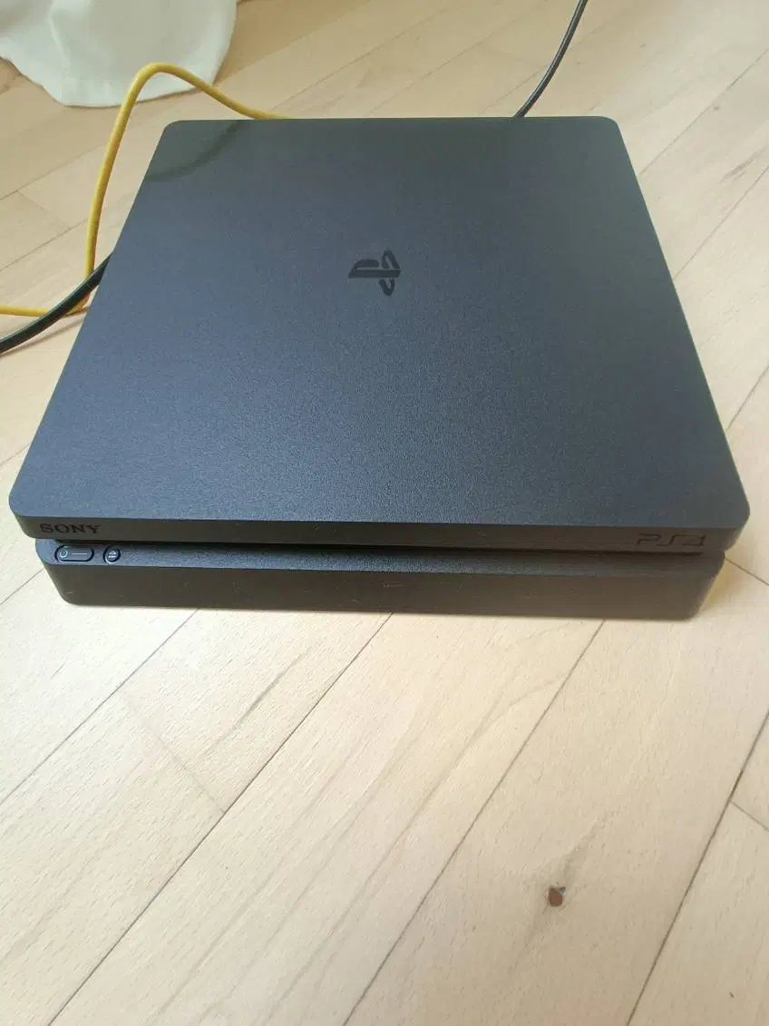 PlayStation4 Slim