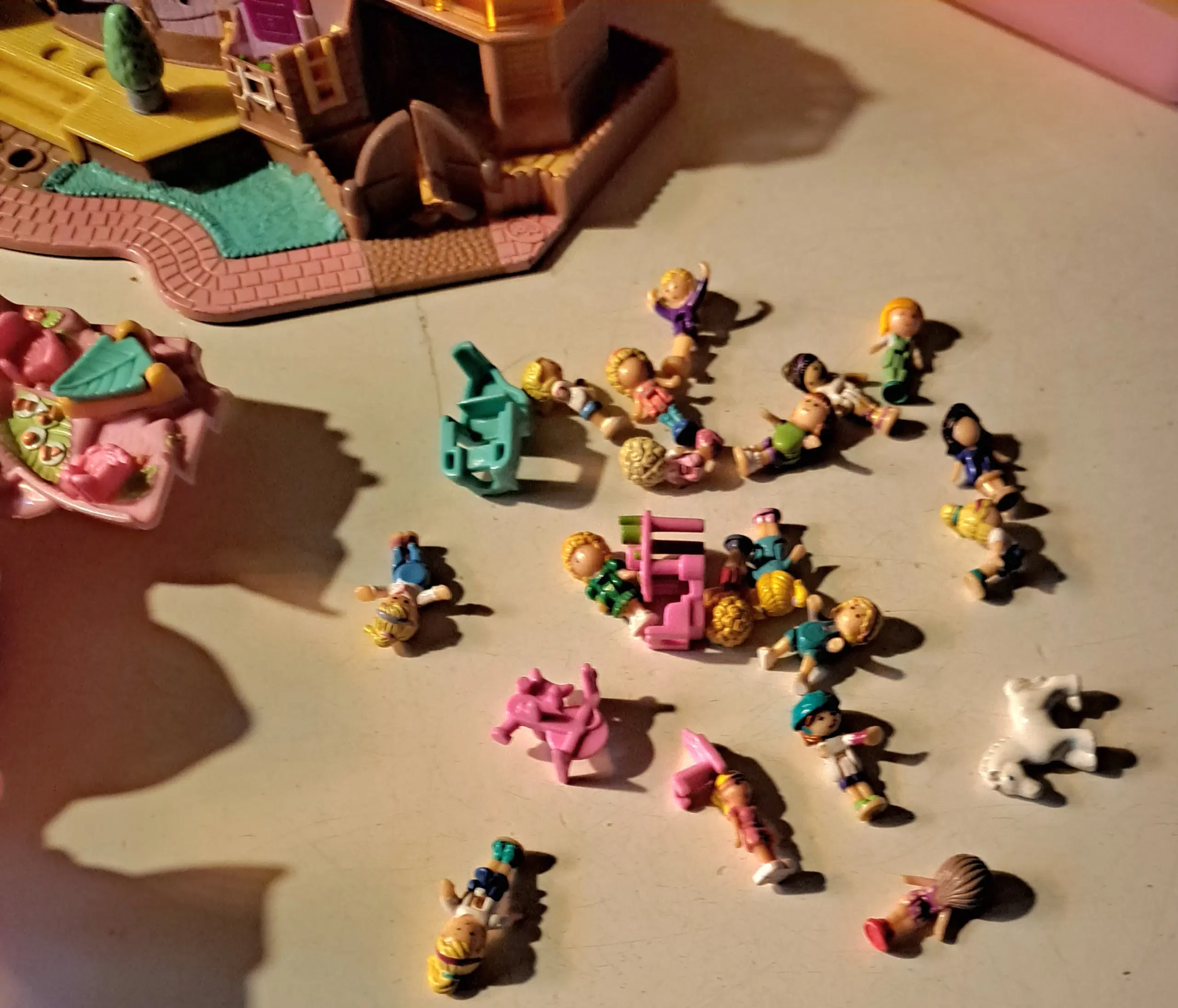 Polly Pocket x 16 m figurer