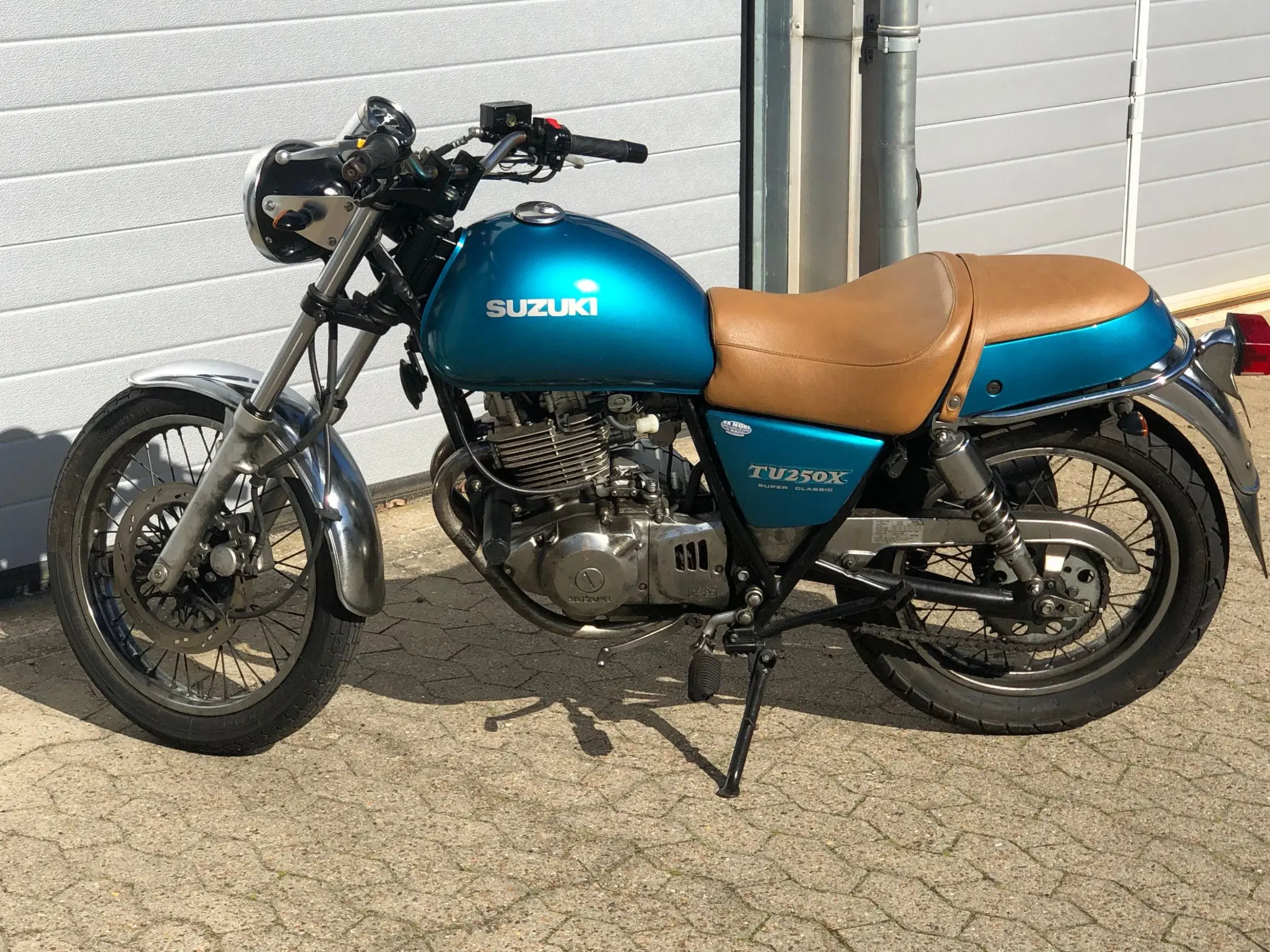 Suzuki TU250X