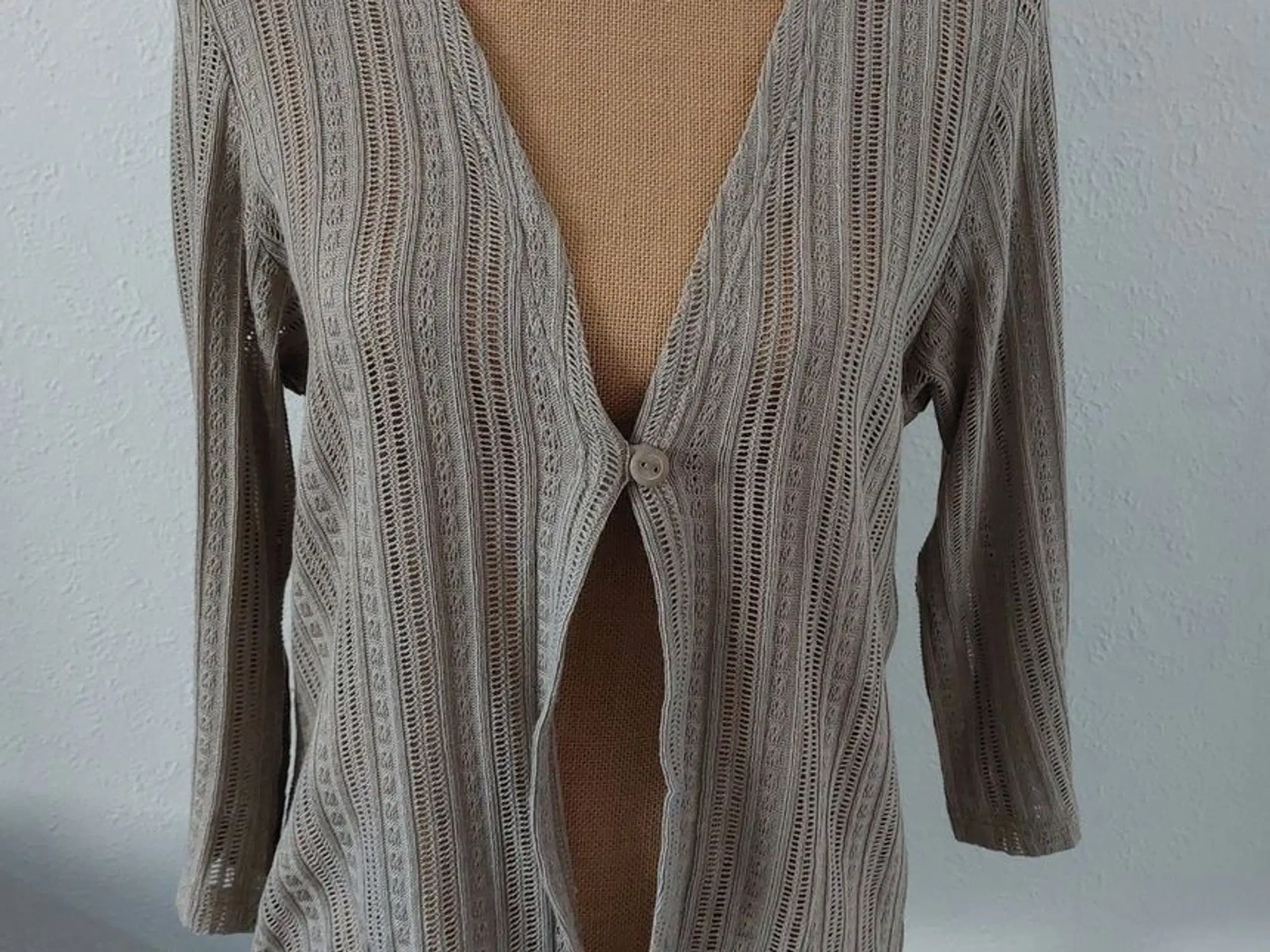 Ny beige cardigan Str 42