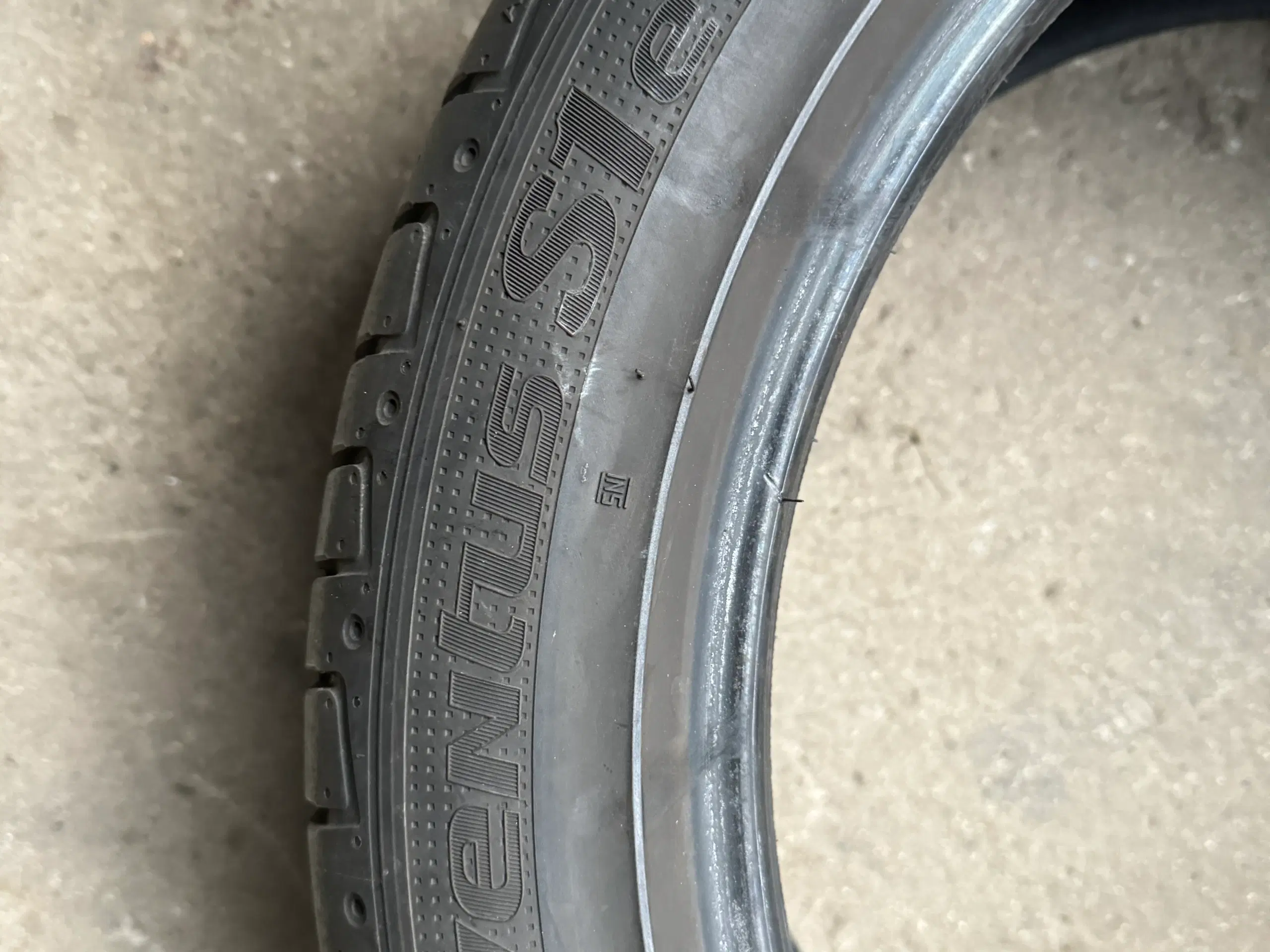 Et stk HANKOOK VENTUS S1 EVO2 245/45/18