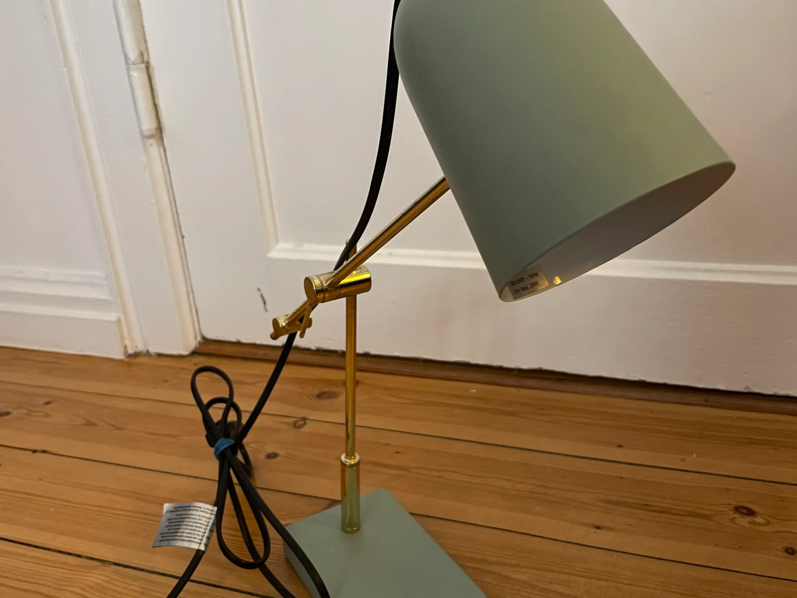 Bordlampe fra Søstrene grene