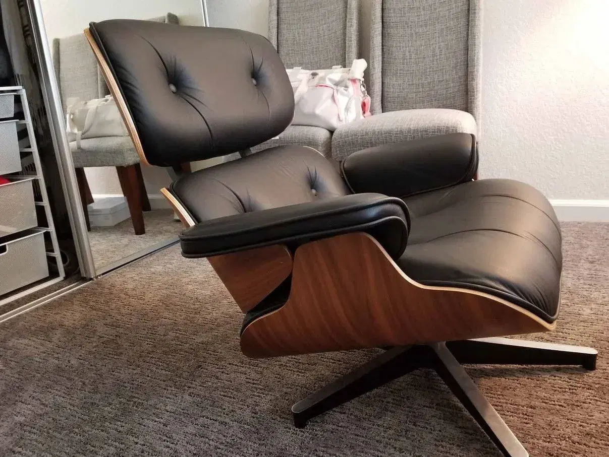 Herman Miller Eames Lounge Chair & Ottoman Authent