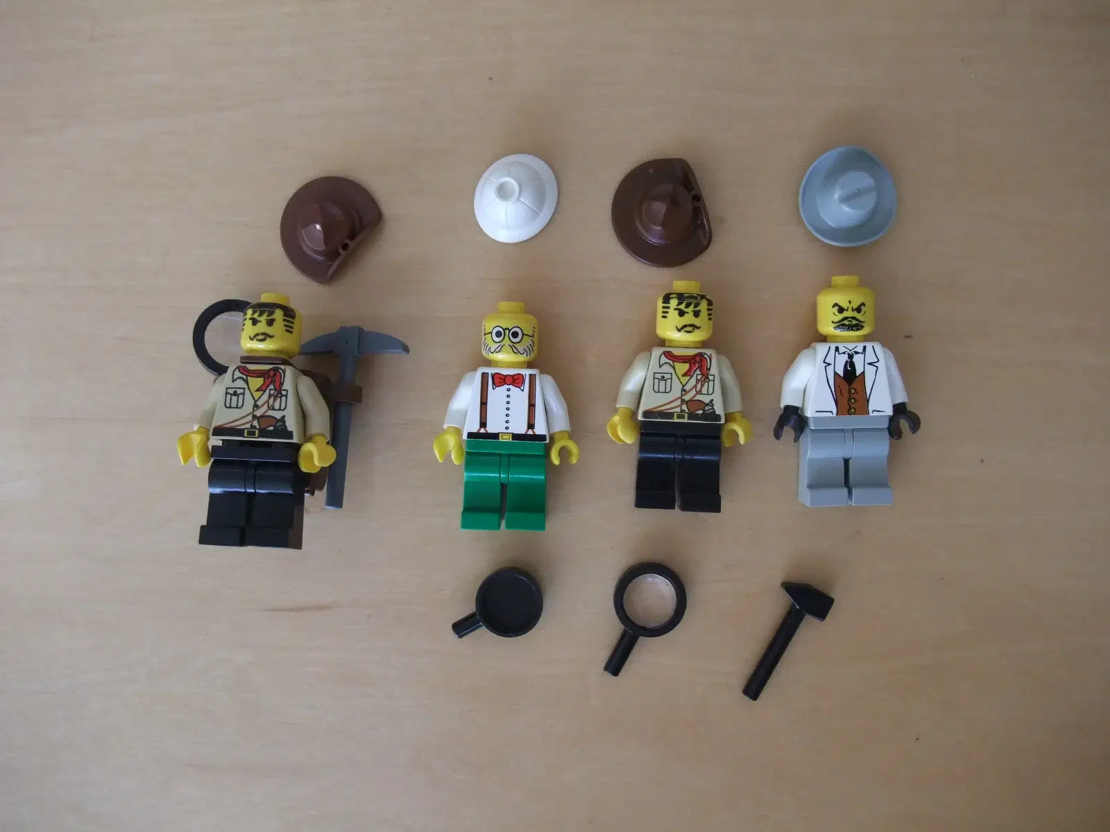 Lego Adventurers Figurer+Tilbehør