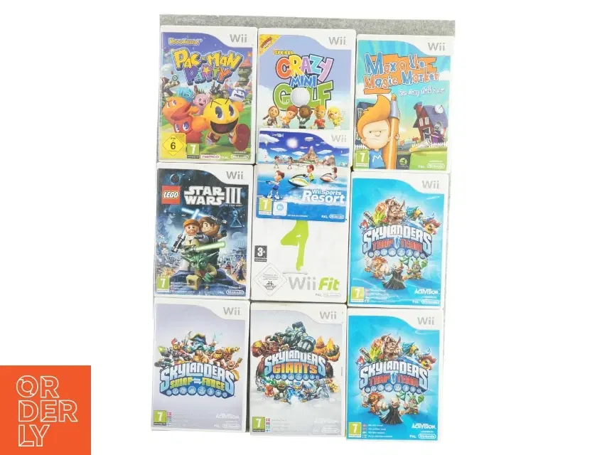 Wii med en masse blandet tilbehør fra Nintendo