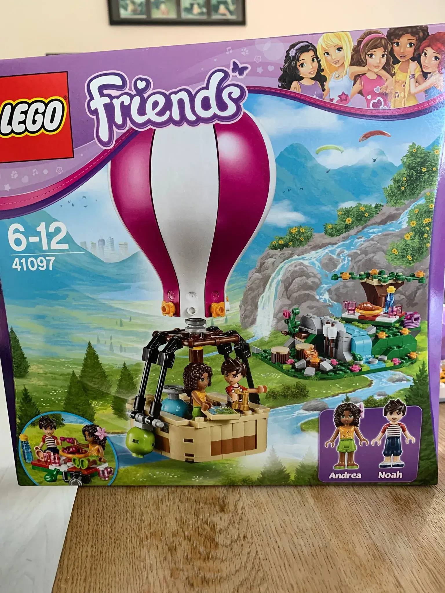 Uåbnet Lego Friends Heartlake luftballon