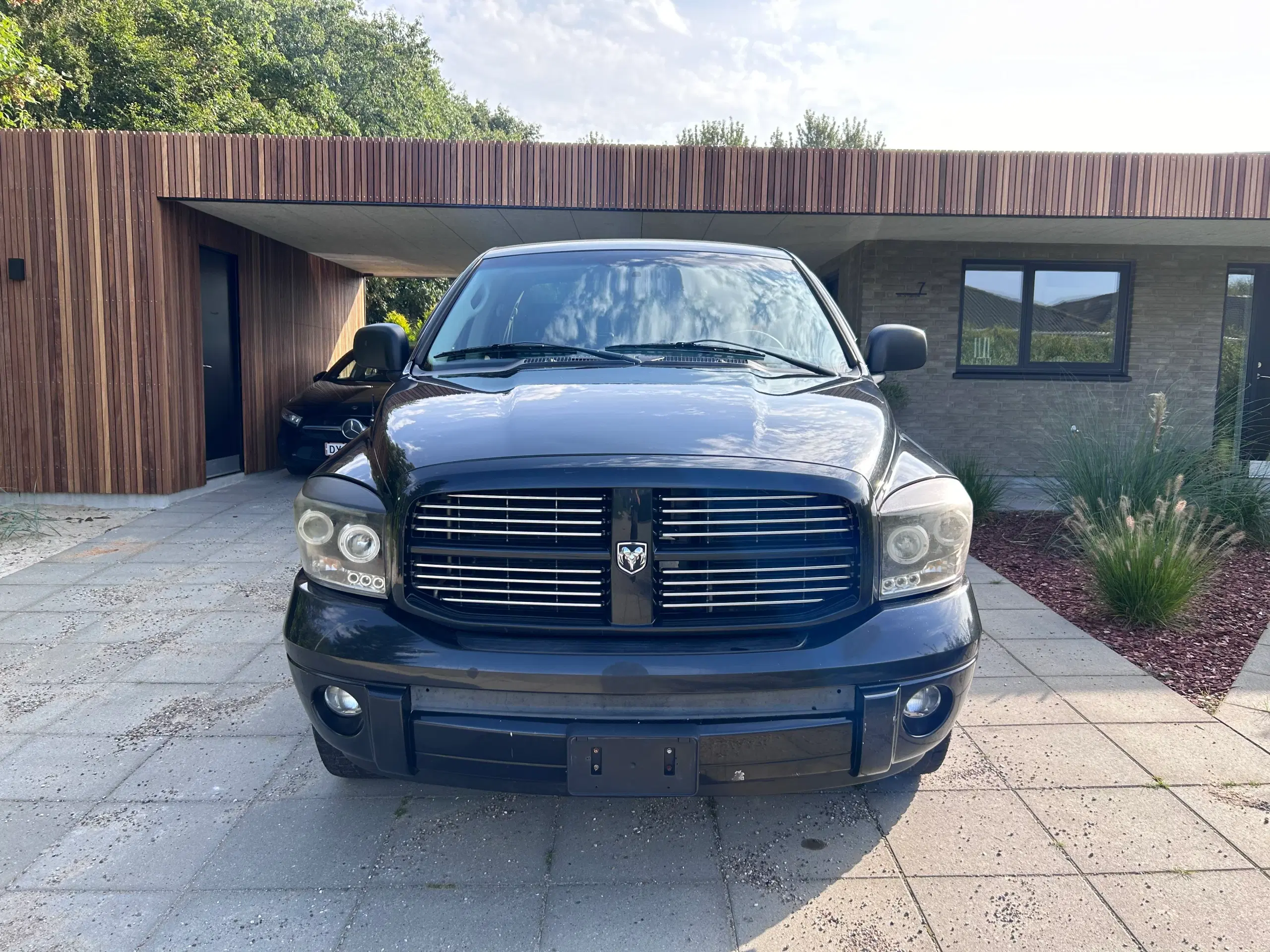 Dodge Ram 1500 4x4 Hemi