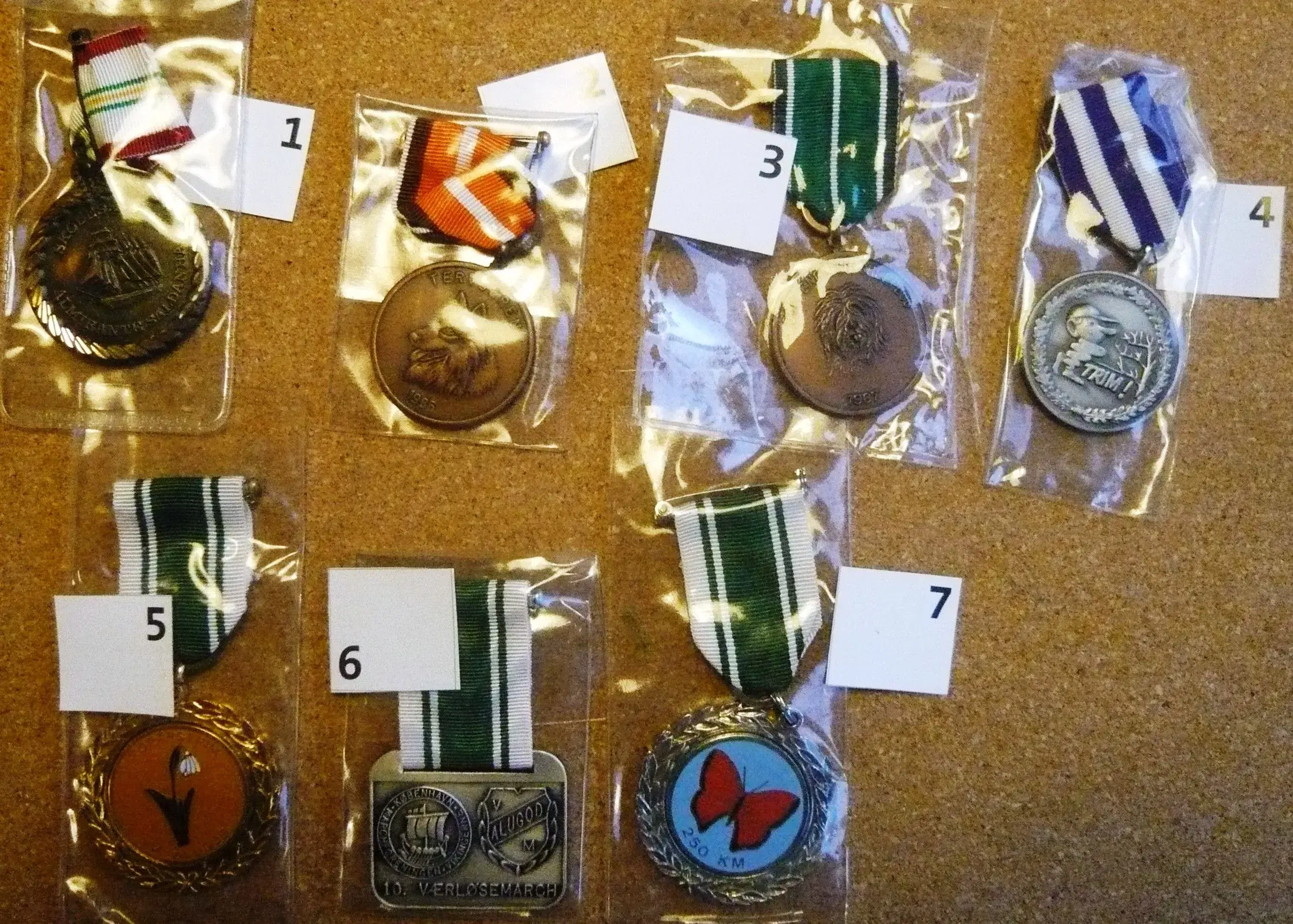 Diverse medaljer (3)