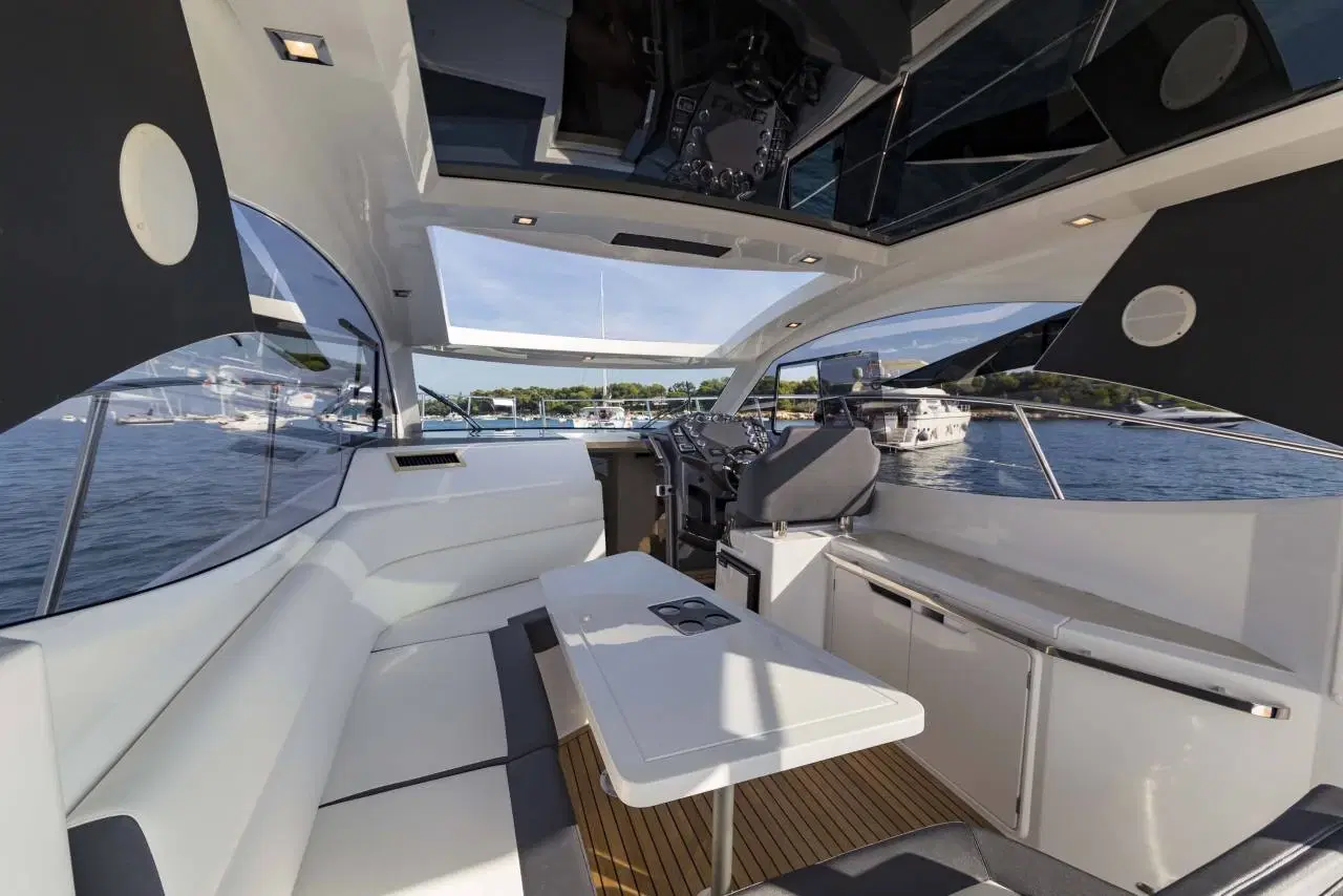 Galeon 365 HTS